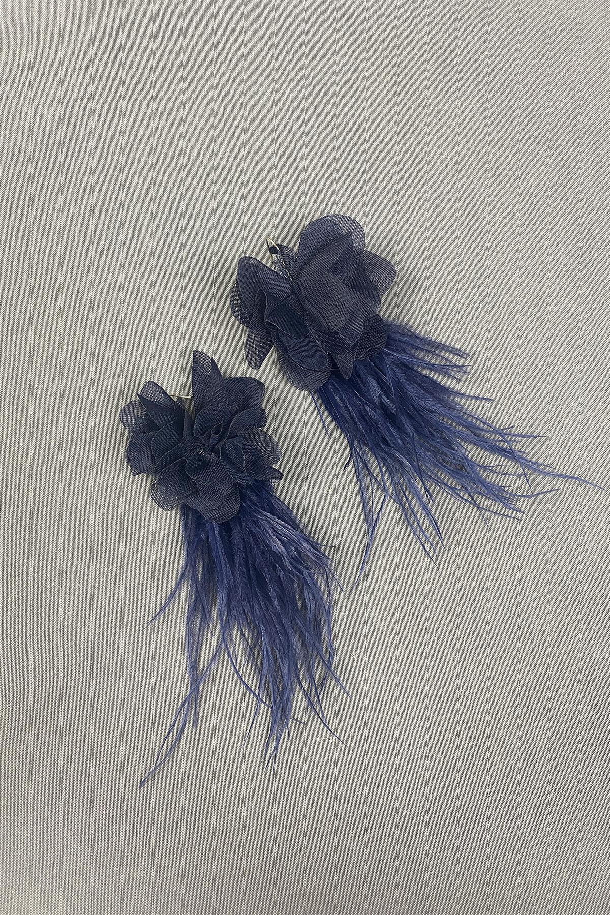 Lacivert Lazer Çiçekli Deve Kuşu Tüylü Küpe