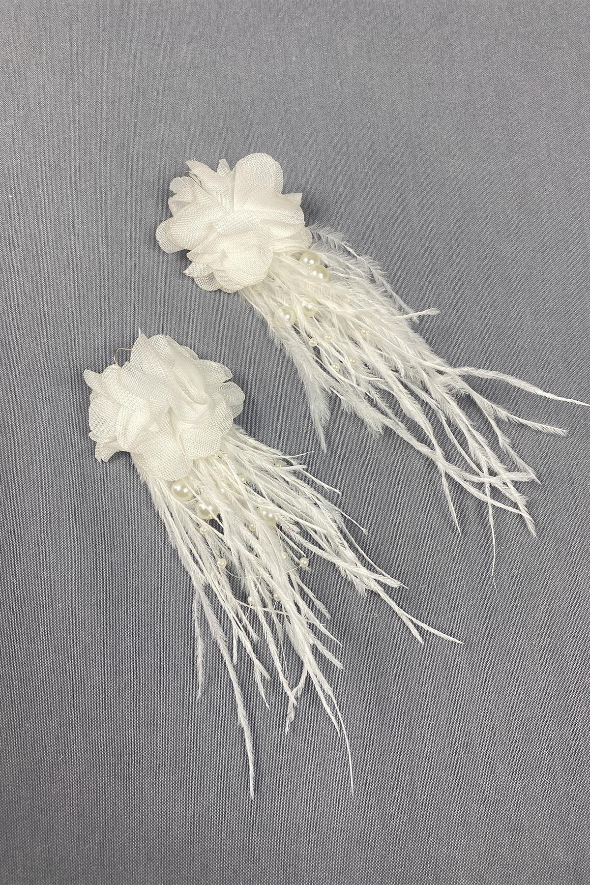 Lazer Çiçekli Hasırlı İncili Deve Kuşu Tüylü Küpe