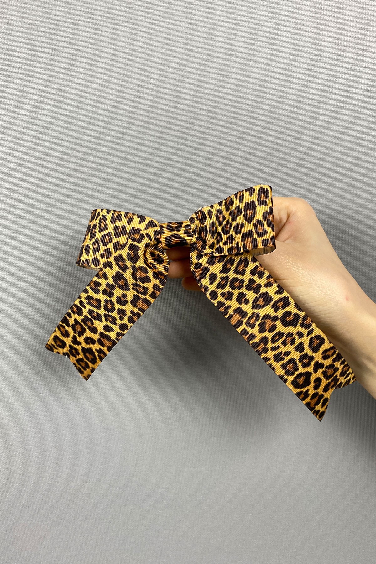 Leopar Desenli Fiyonklu Saç Tokası