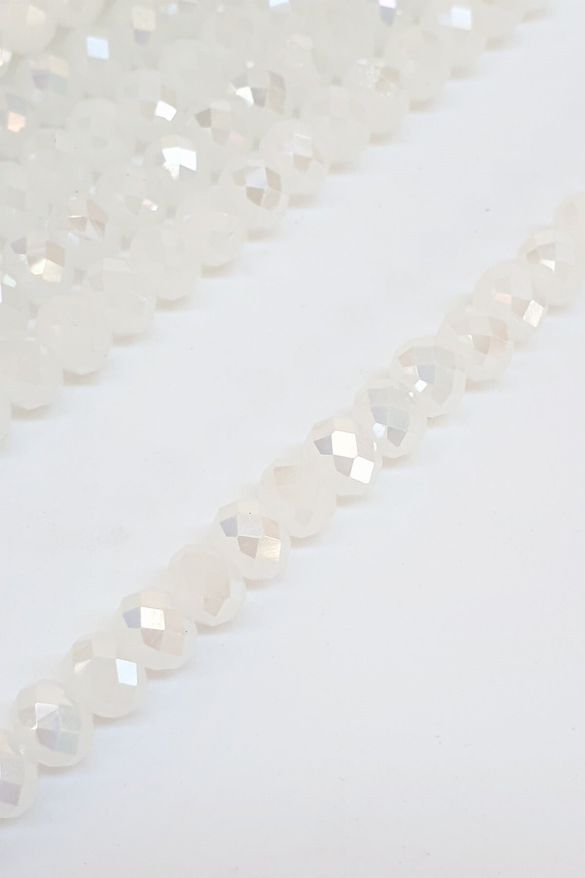 Mat Beyaz Kristal Boncuk 6 Mm