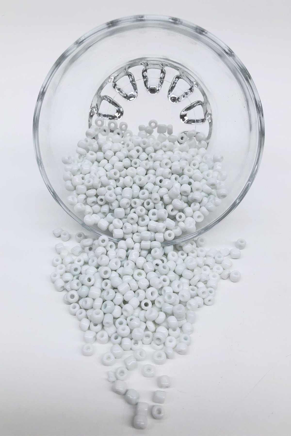 Mat Beyaz Kum Boncuk 4 mm