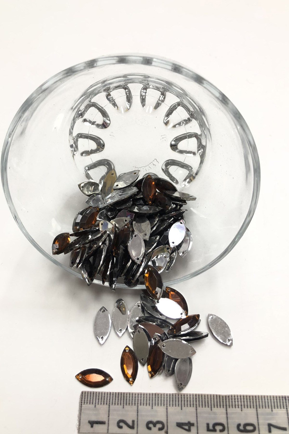 Mekik Kahve Plastik Dikme Taş 20 gr