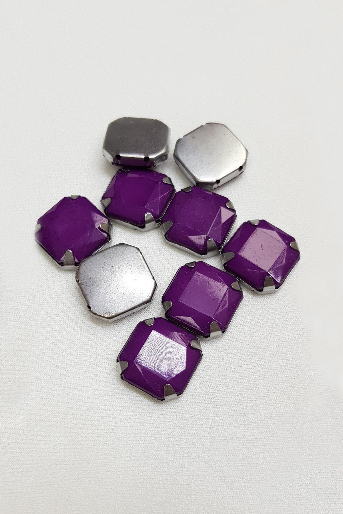 Mor  Kare Kasalı Dikme Taş 1,5 cm 10 adet