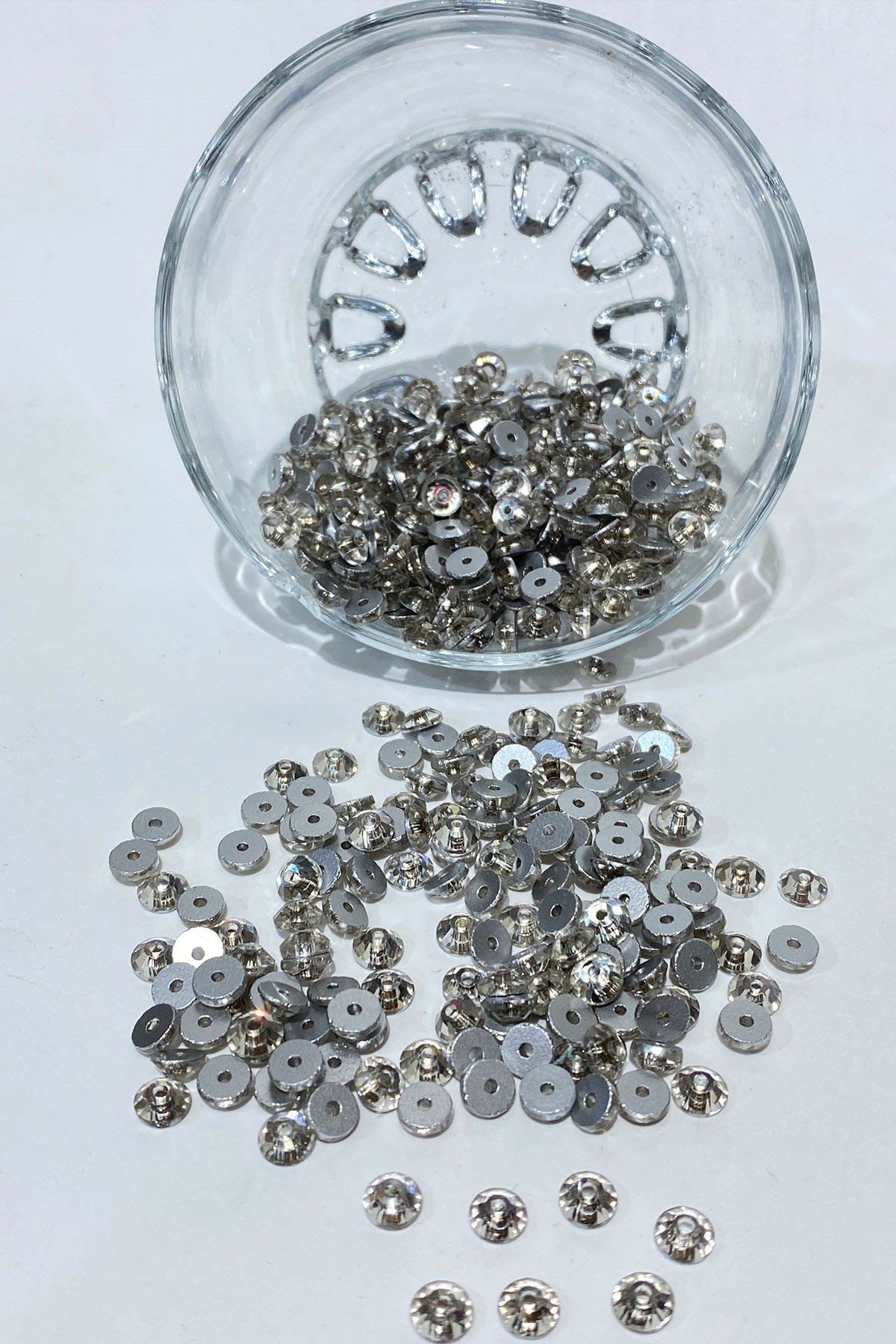 Ortası Delikli Dikme Kristal Sworovski Parlak Cam Boncuk 1 No 10 gr