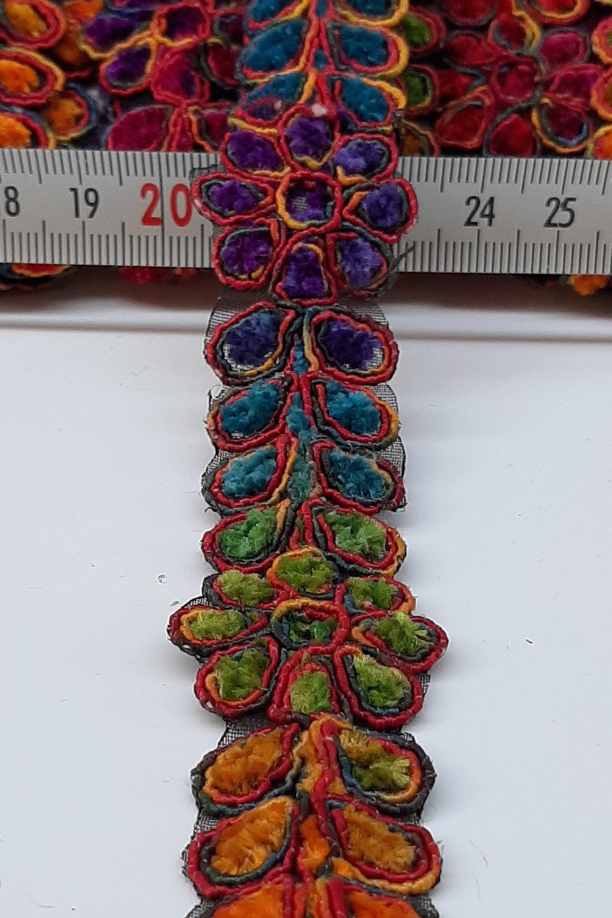 Oval Desenli Antik Şerip Güpür