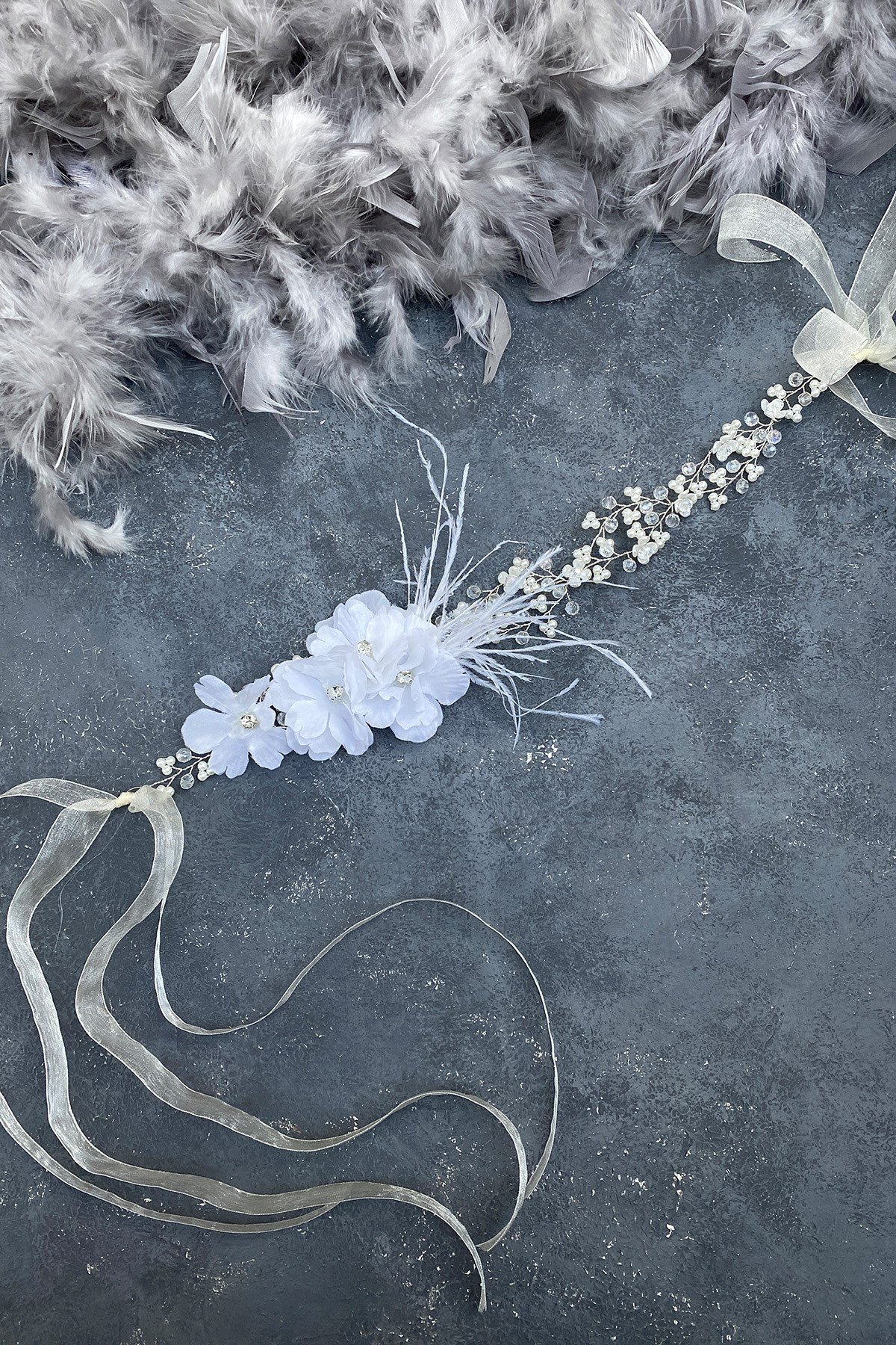 Özel Tasarım Lendey Tüylü Çiçekli Saç Aksesuarı