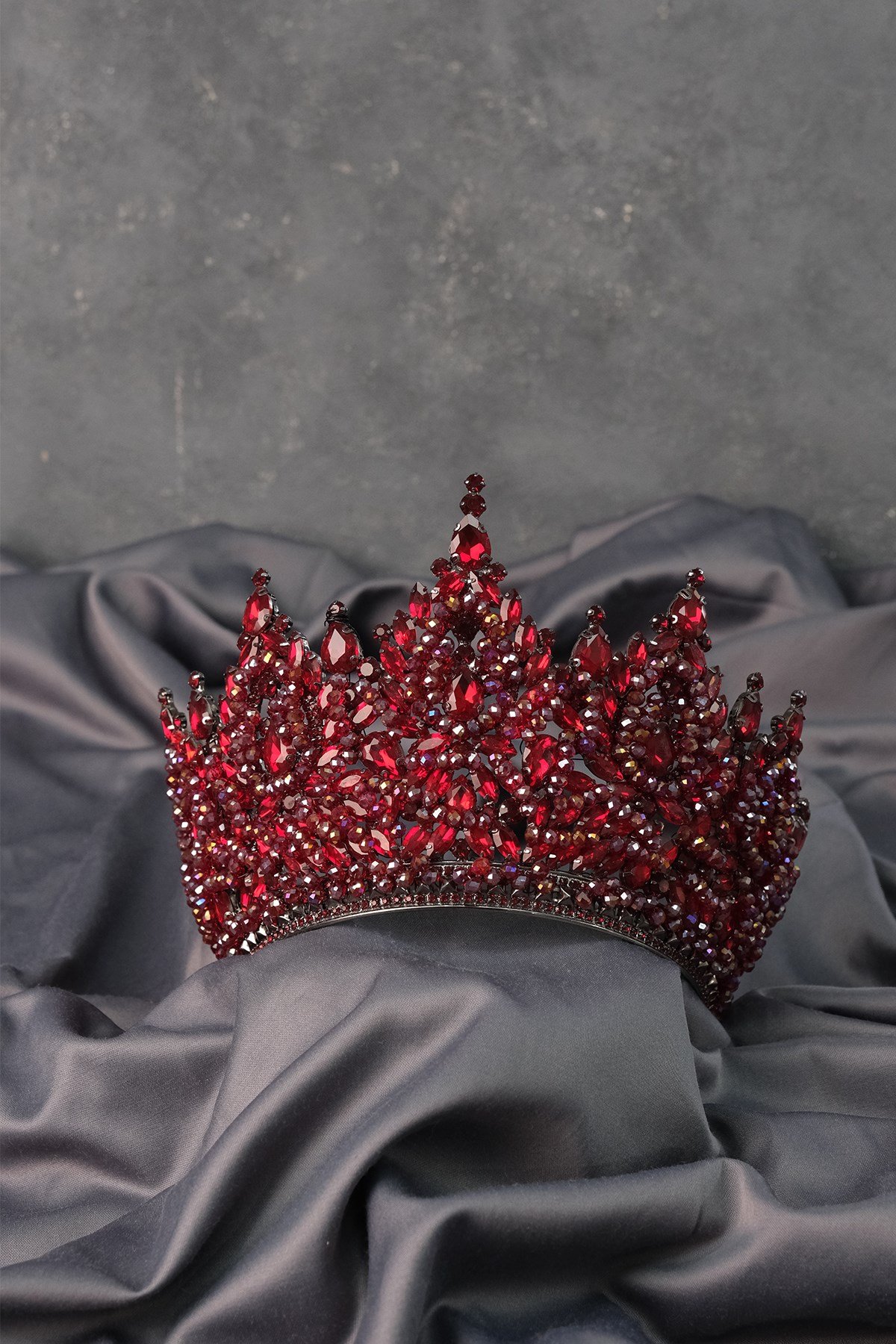 Paris Yüksek Yoğun Boncuk İşlemeli Gelin Kına Tacı