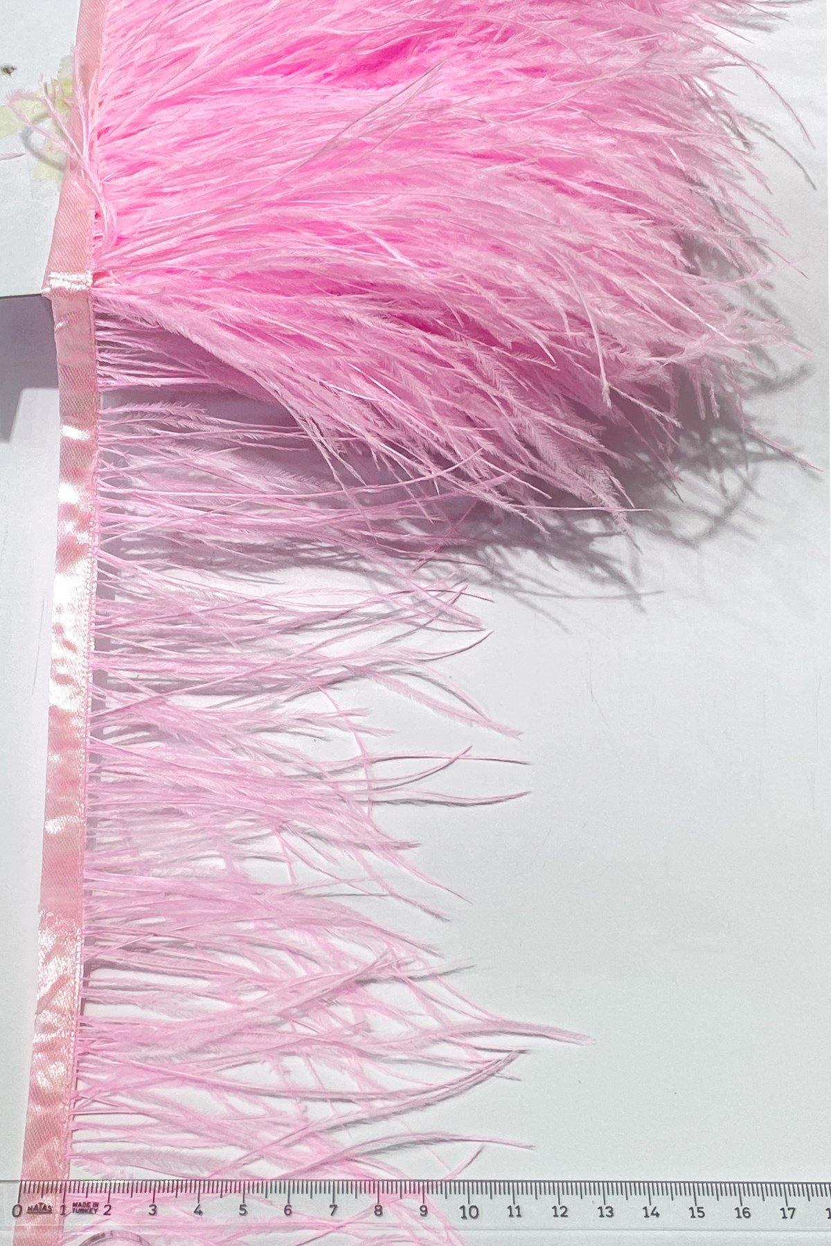 Pembe Deve Kuşu Tüyü 1 mt