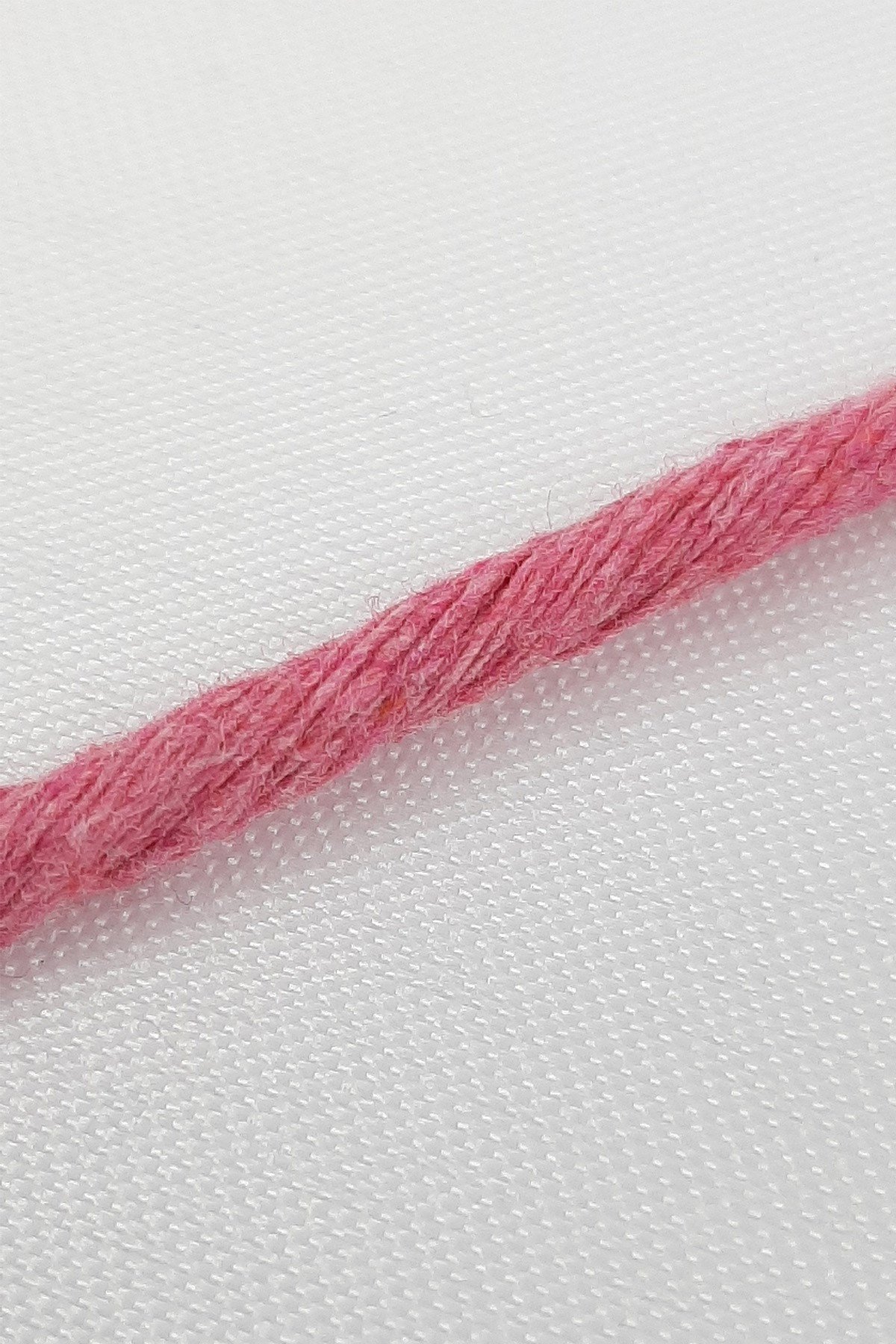 Pembe İnce Büklüm Makrome