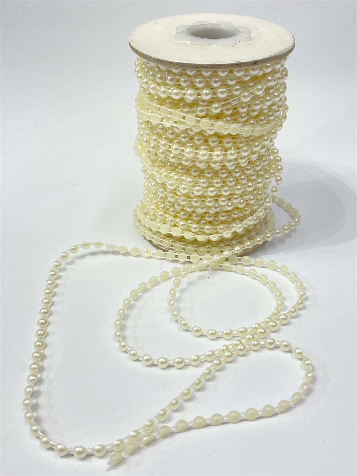 Plastik Şerit Yarım İnci 4 mm 10 mt