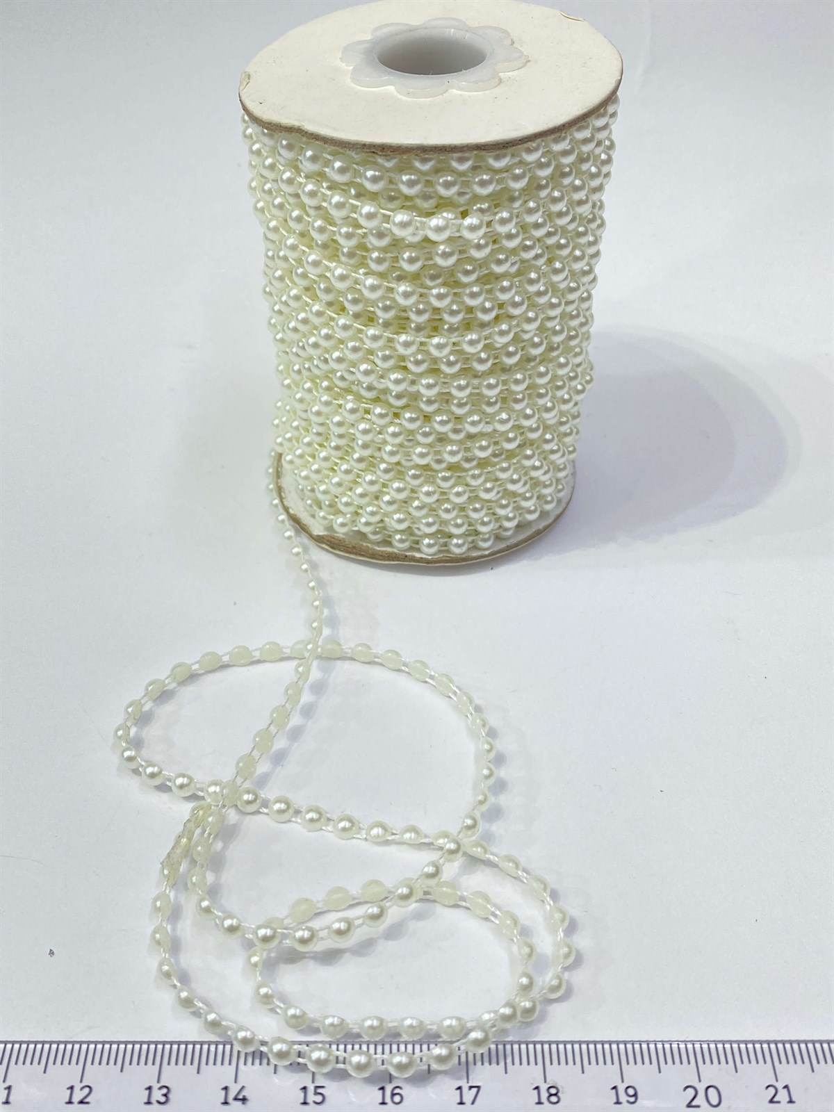 Plastik Şerit Yarım İnci 4 mm 10 mt