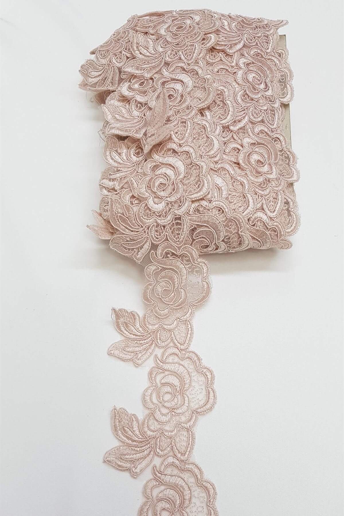 Pudra Gül Desenli Fransız Güpür Dantel