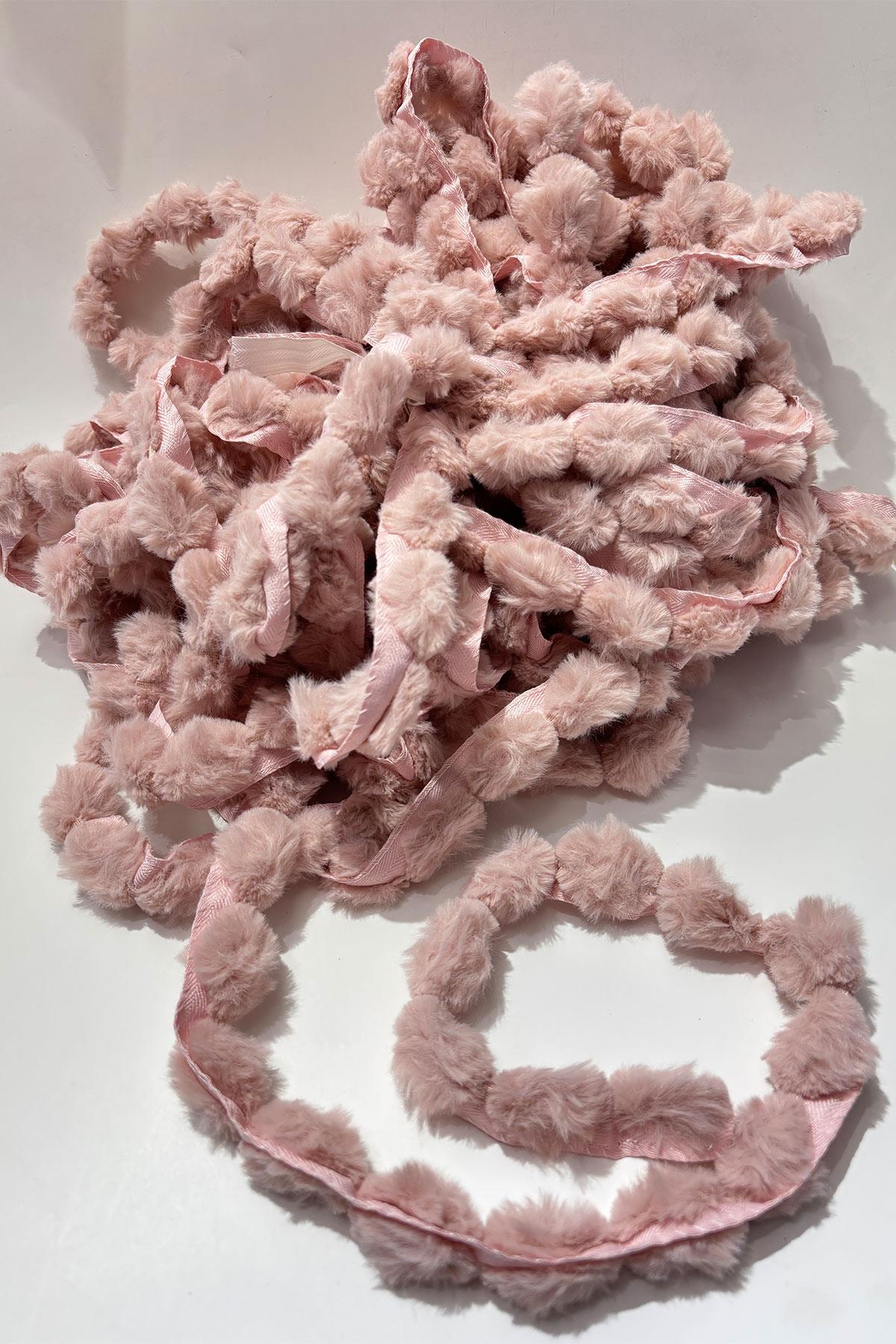 Pudra Peluş Şerit Ponpon,Tavşan Kuyruğu Ponpon,Peluş Ponpon 1 mt
