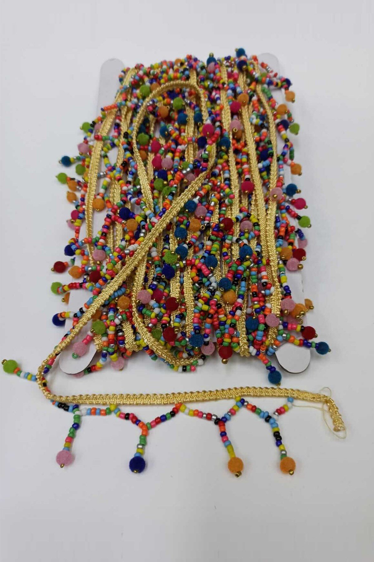 Rengarenk Boncuk İşlemeli Saçak Şerit