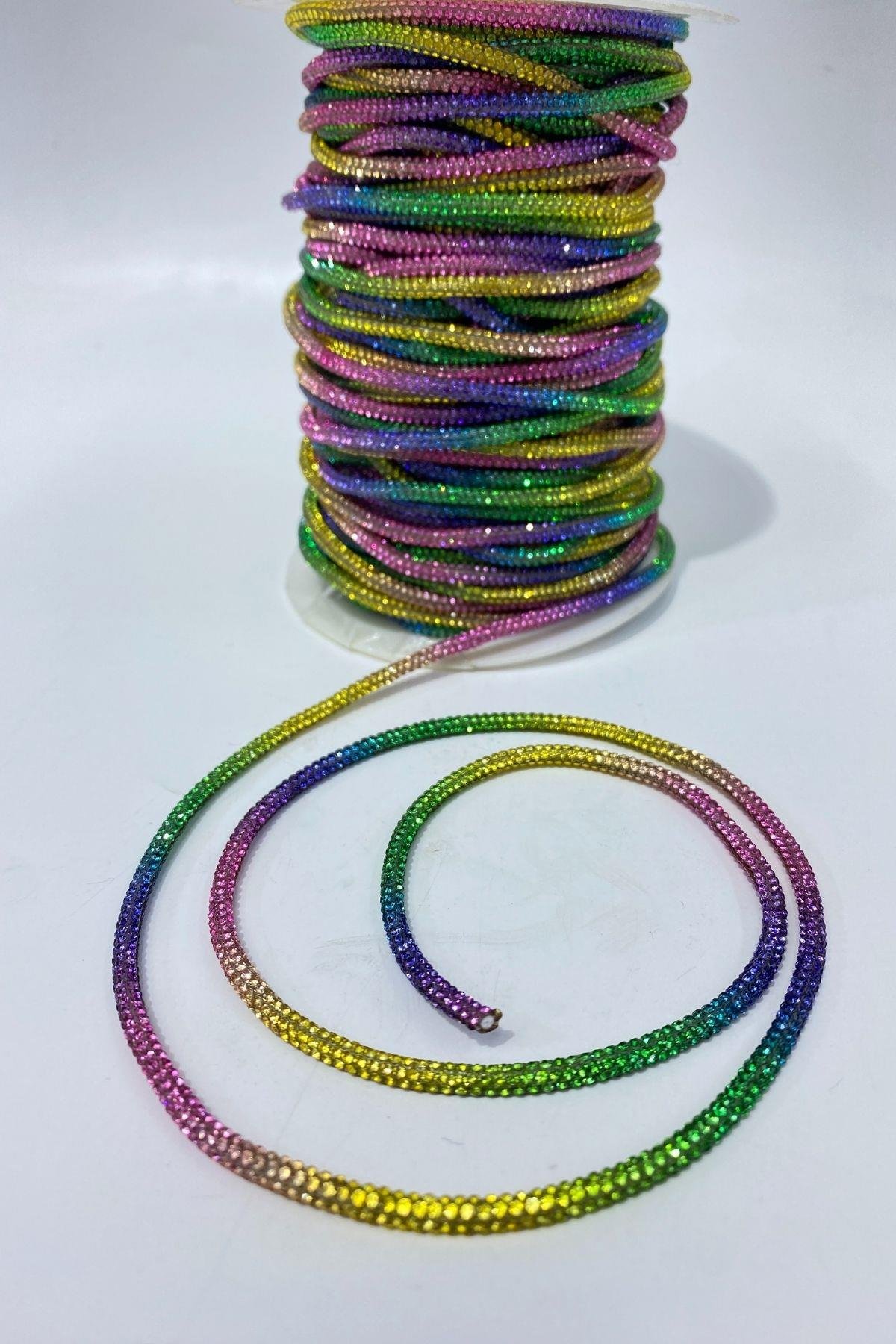 Rengarenk Full Sık Taşlı Boru Şerit Kordon