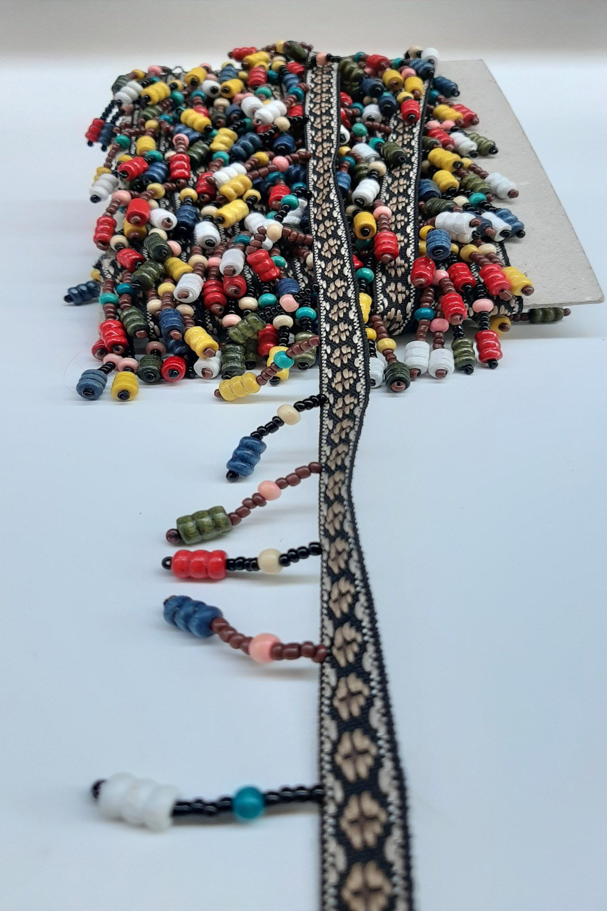 Renkli Ahşap Boncuklu Sacak Serit