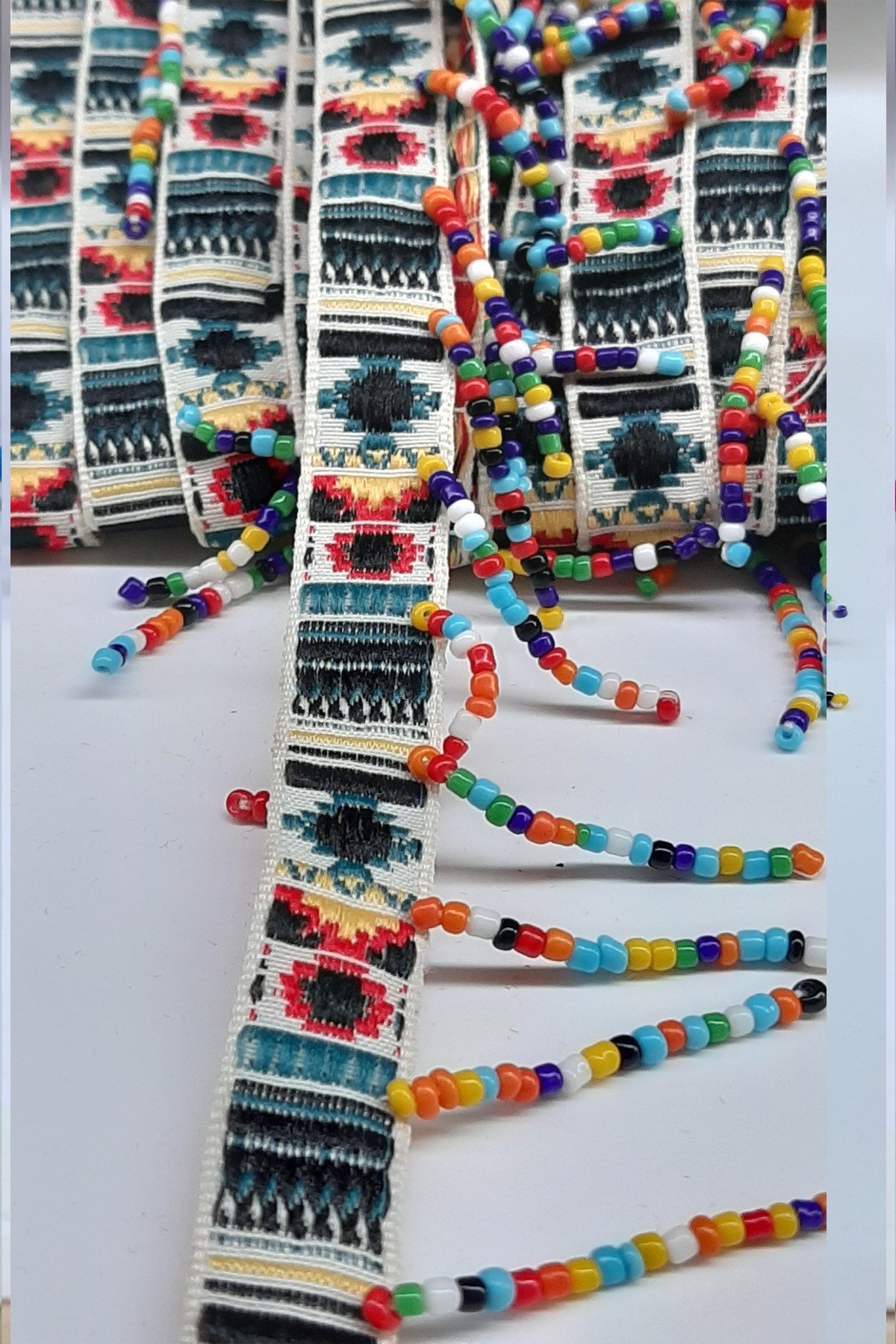 Renkli Kum Boncuklu Sacak Serit