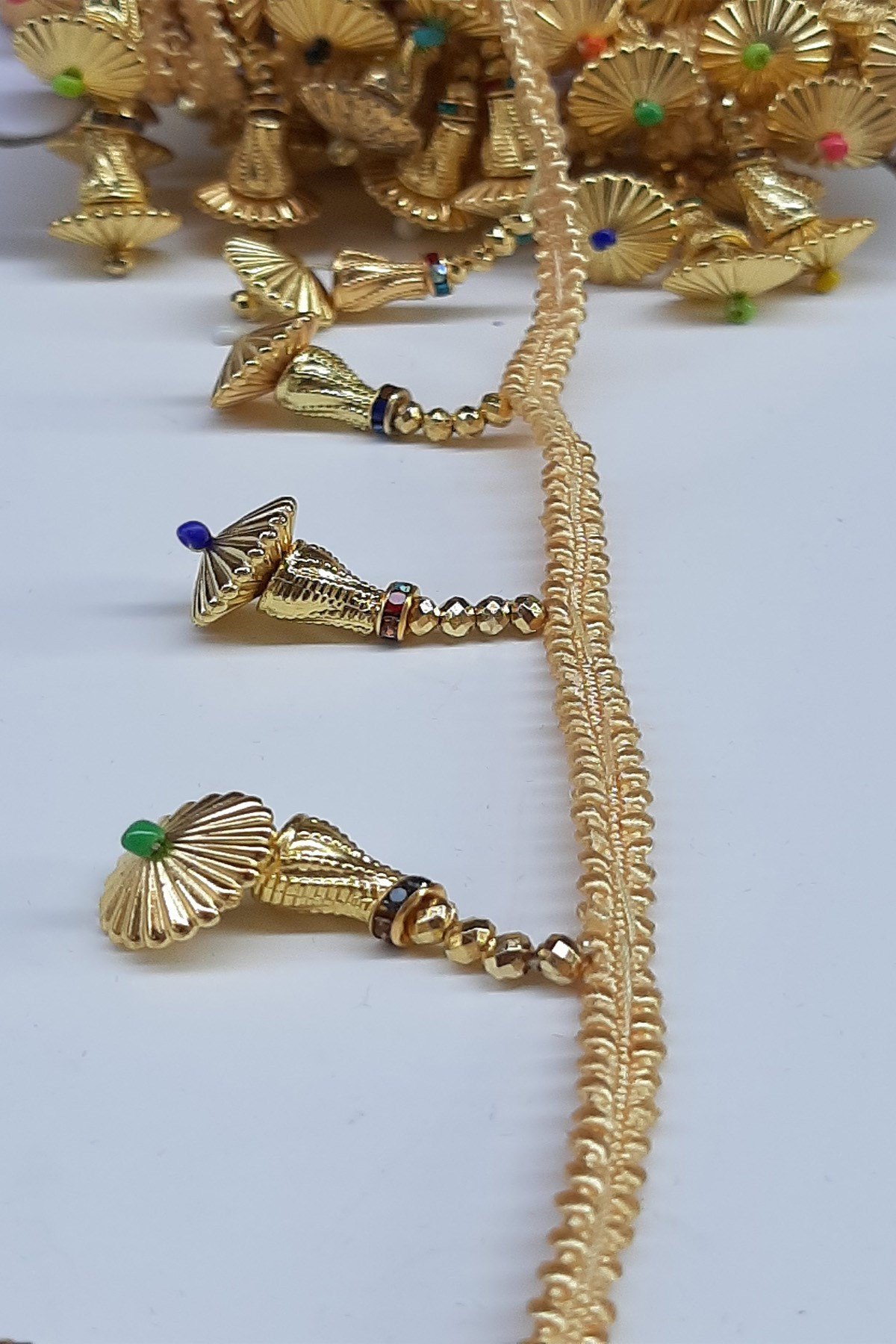 Renkli Mekik Boncuklu Sacak Serit