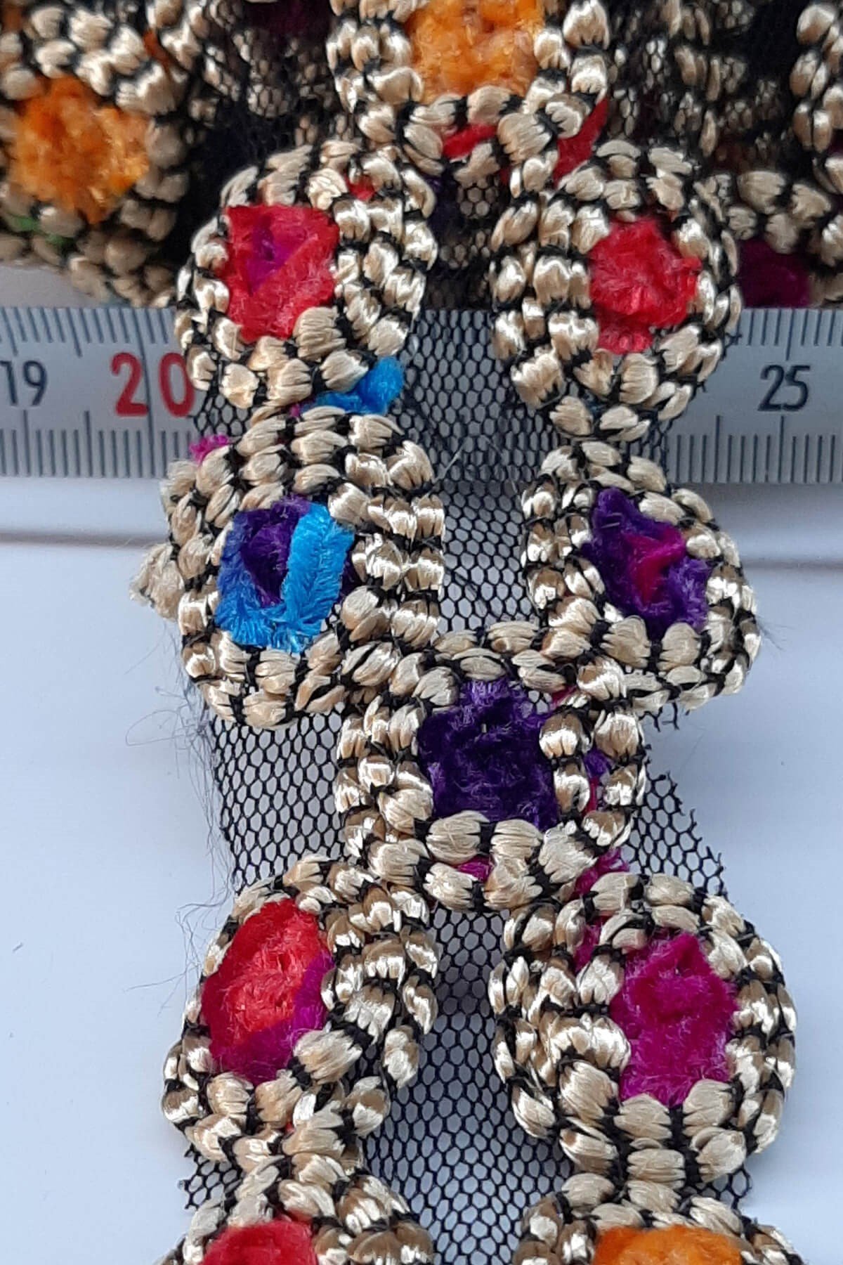 Renkli Motif Antik Şerit Güpür