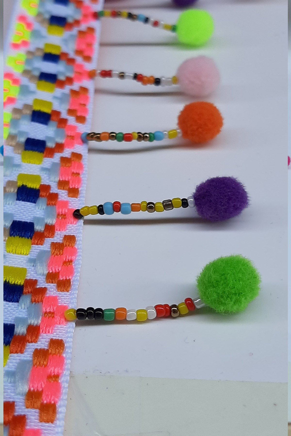 Renkli Ponpon Boncuklu Sacak Serit