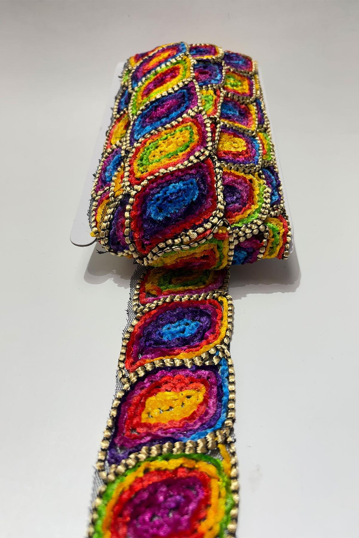 Şal Desenli Antik Şerit Güpür