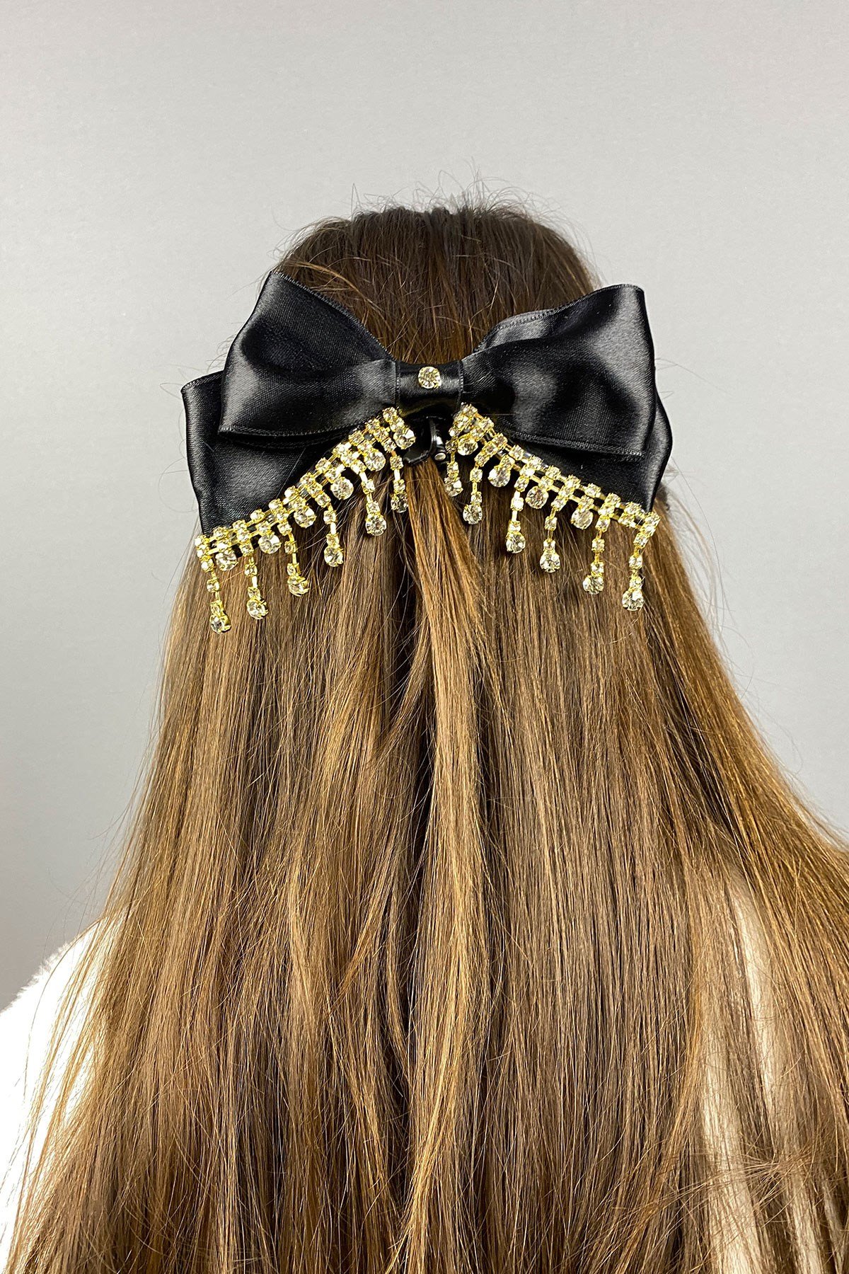 Sallantılı Taşlı Fiyonk Toka Saç Aksesuarı