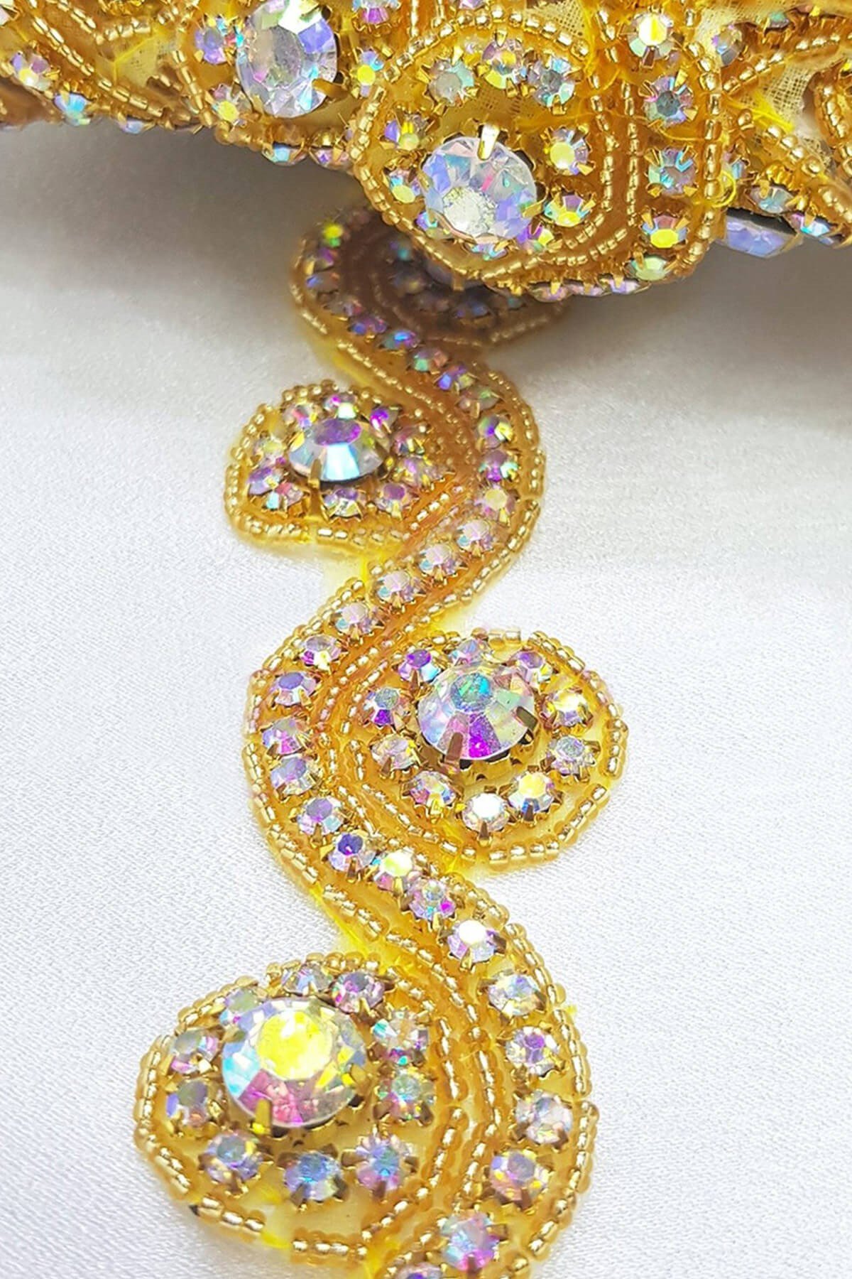 Sarı Janjanlı Kristal Taşlı Ütüyle Yapışan Şerit