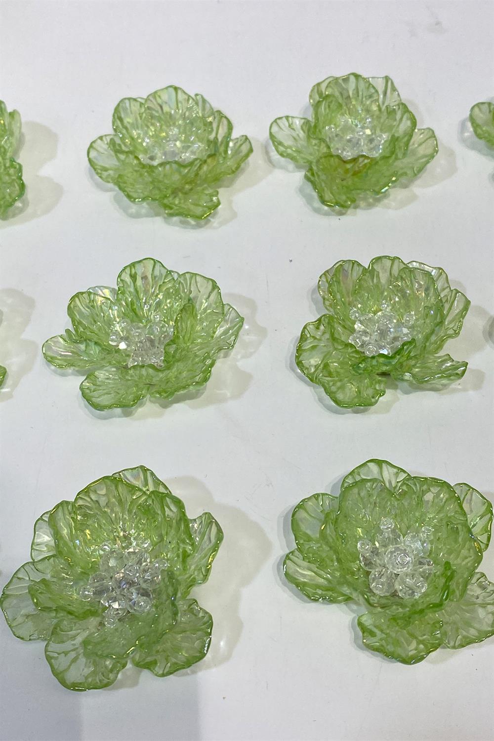 Sedef Yapraklı Kristal Boncuklu İncili Broş