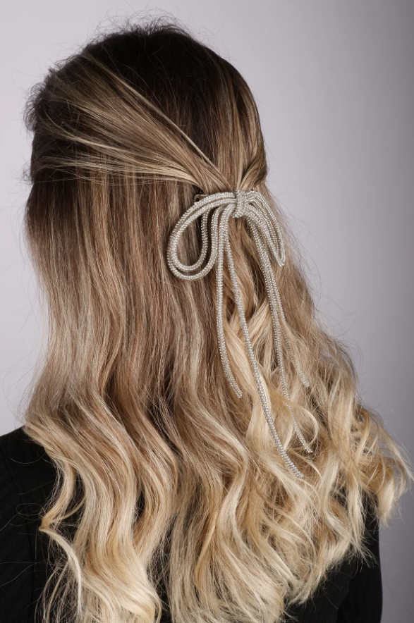 Seyran Taşlı Otomatik Fiyonk Toka Saç Aksesuarı Beyaz