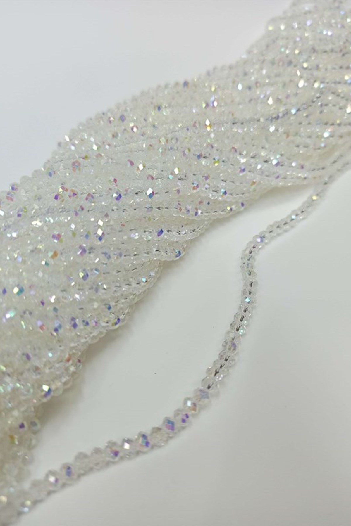 Şık Beyaz Kristal Boncuk 4 mm