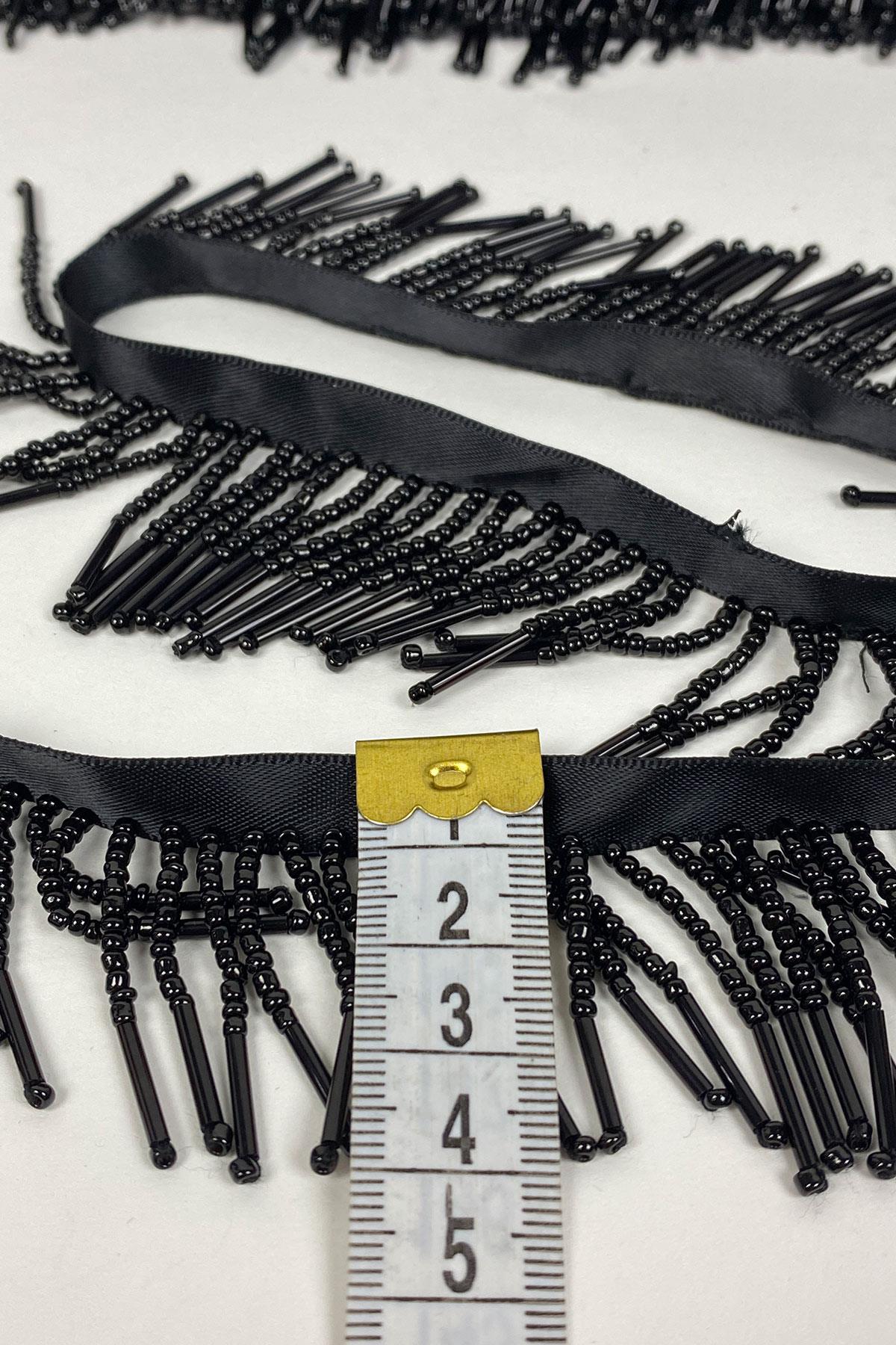 Siyah Boru Ve Kum Boncuk İşlemeli Saçak Şerit