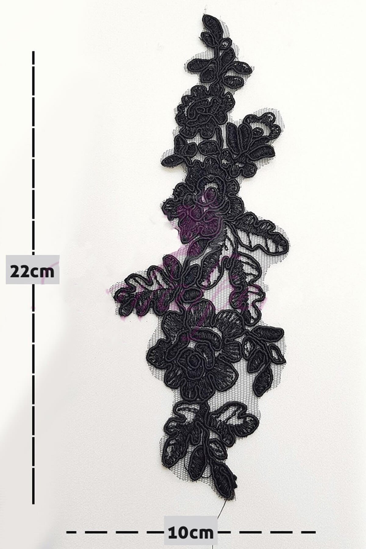 Siyah Çiçek Desenli Parça Güpür Dantel