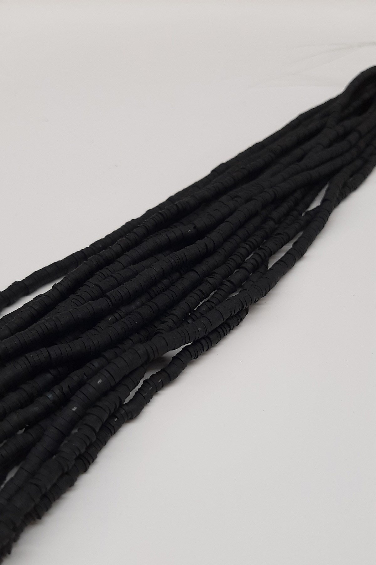 Siyah Fimo Hamur Boncuk 4mm