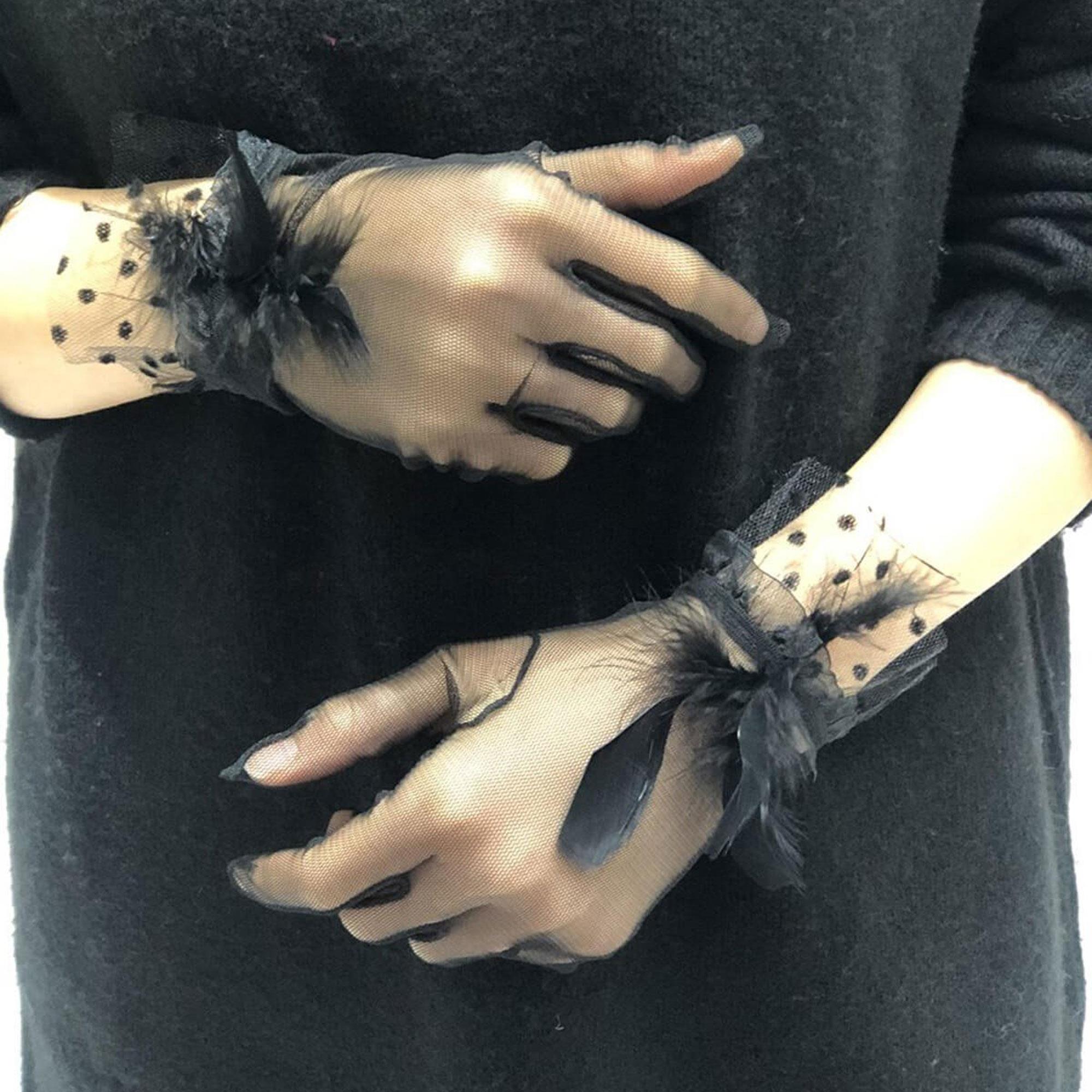 Siyah Tüylü Eldiven