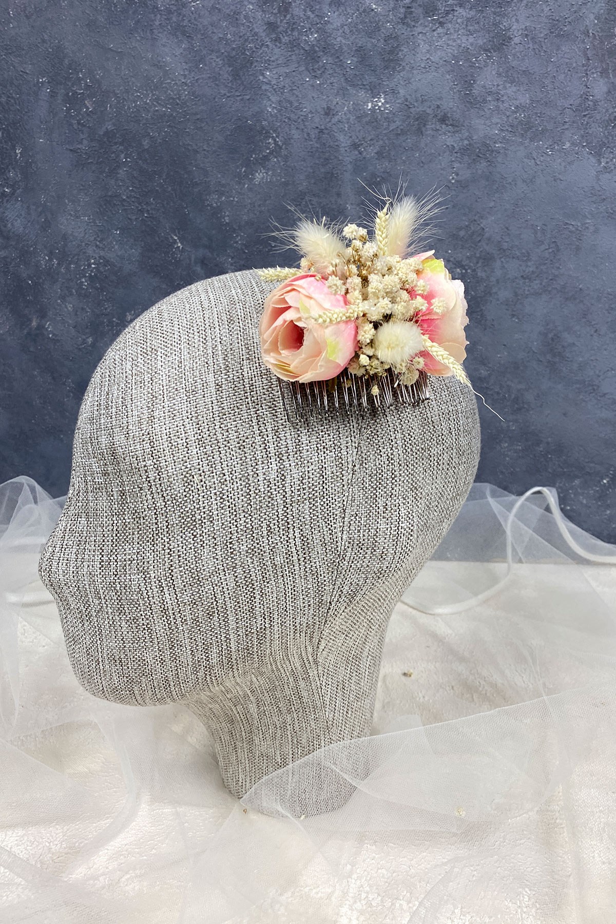 Somon Pamuk Otlu Cipso ve Yapay Çiçek Taraklı Saç Tokası Aksesuar