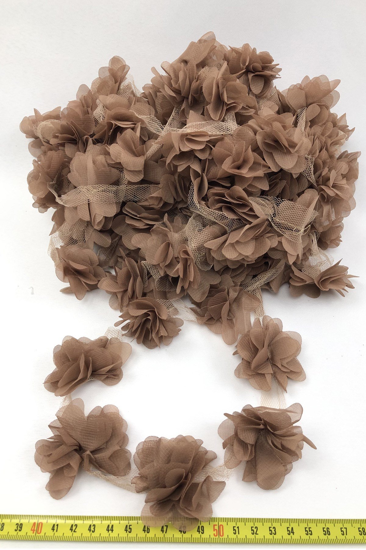 Sütlü Kahverengi Lazer Kesim Tül Çiçek