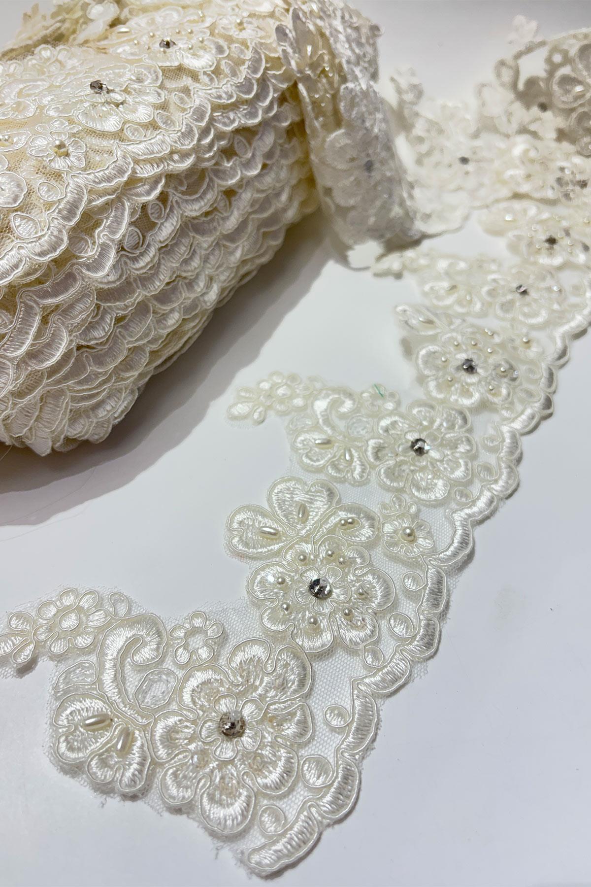 Taşlı Boncuk İşlemeli Kenar Fransız Danteli Güpür