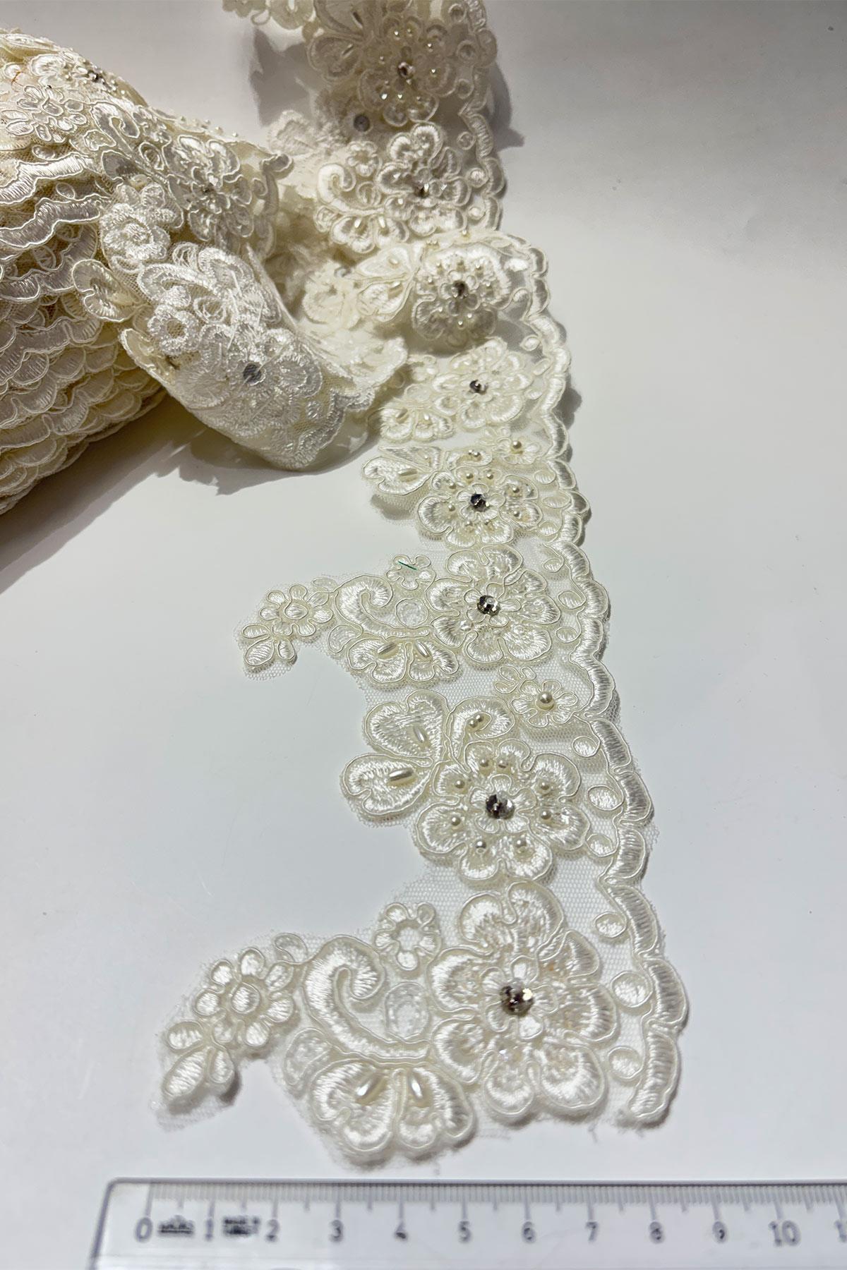 Taşlı Boncuk İşlemeli Kenar Fransız Danteli Güpür