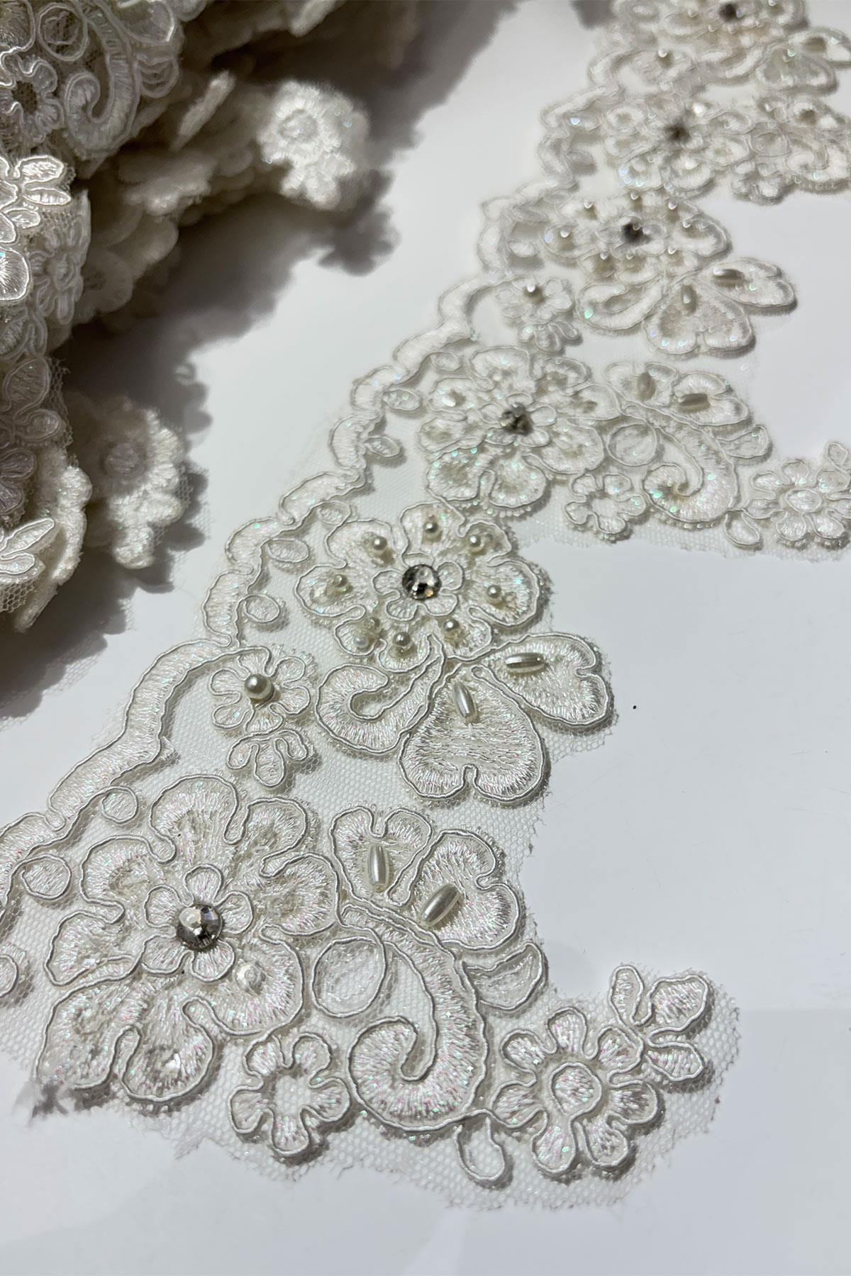 Taşlı Boncuk İşlemeli Kenar Fransız Danteli Güpür