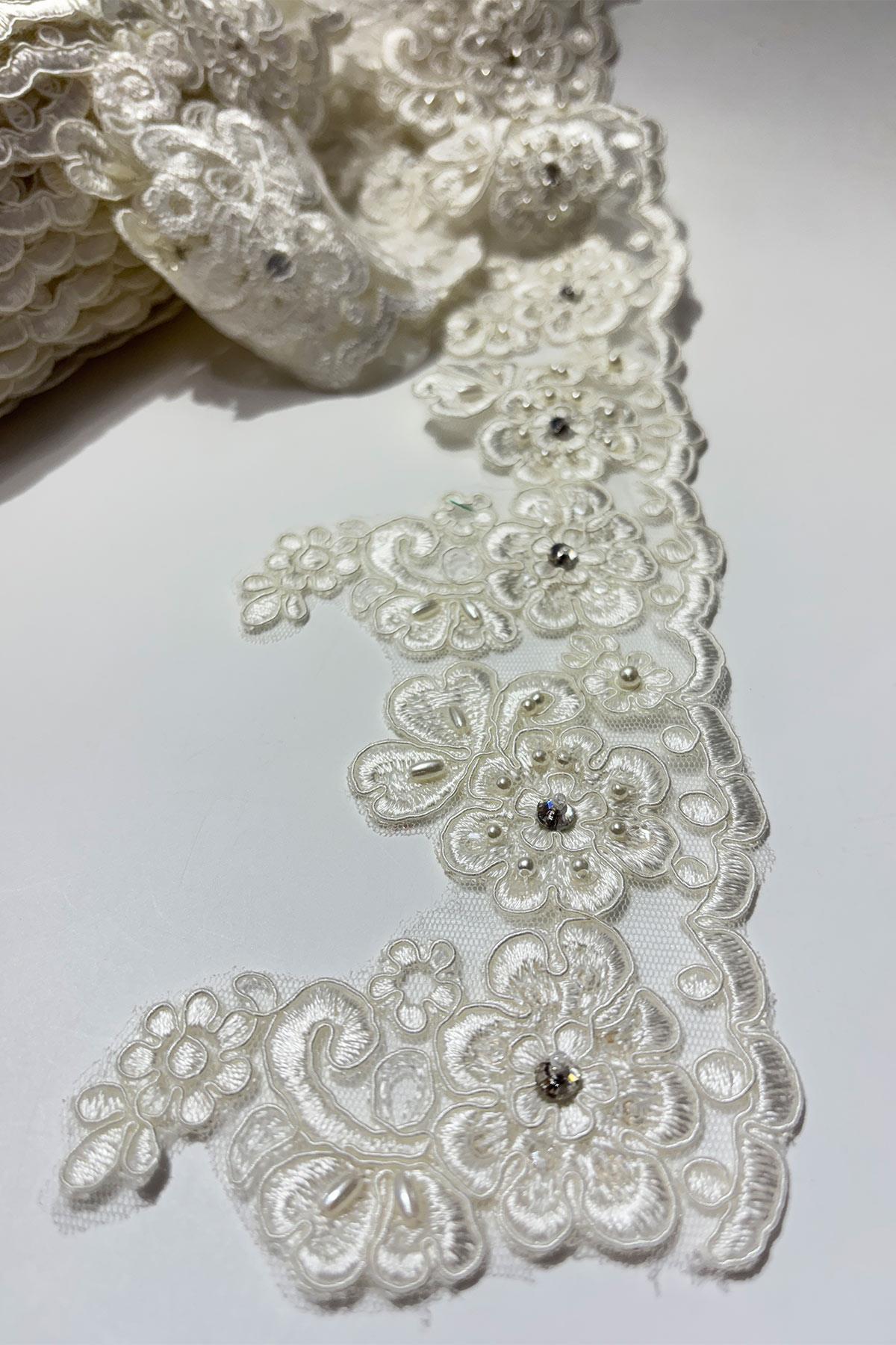 Taşlı Boncuk İşlemeli Kenar Fransız Danteli Güpür