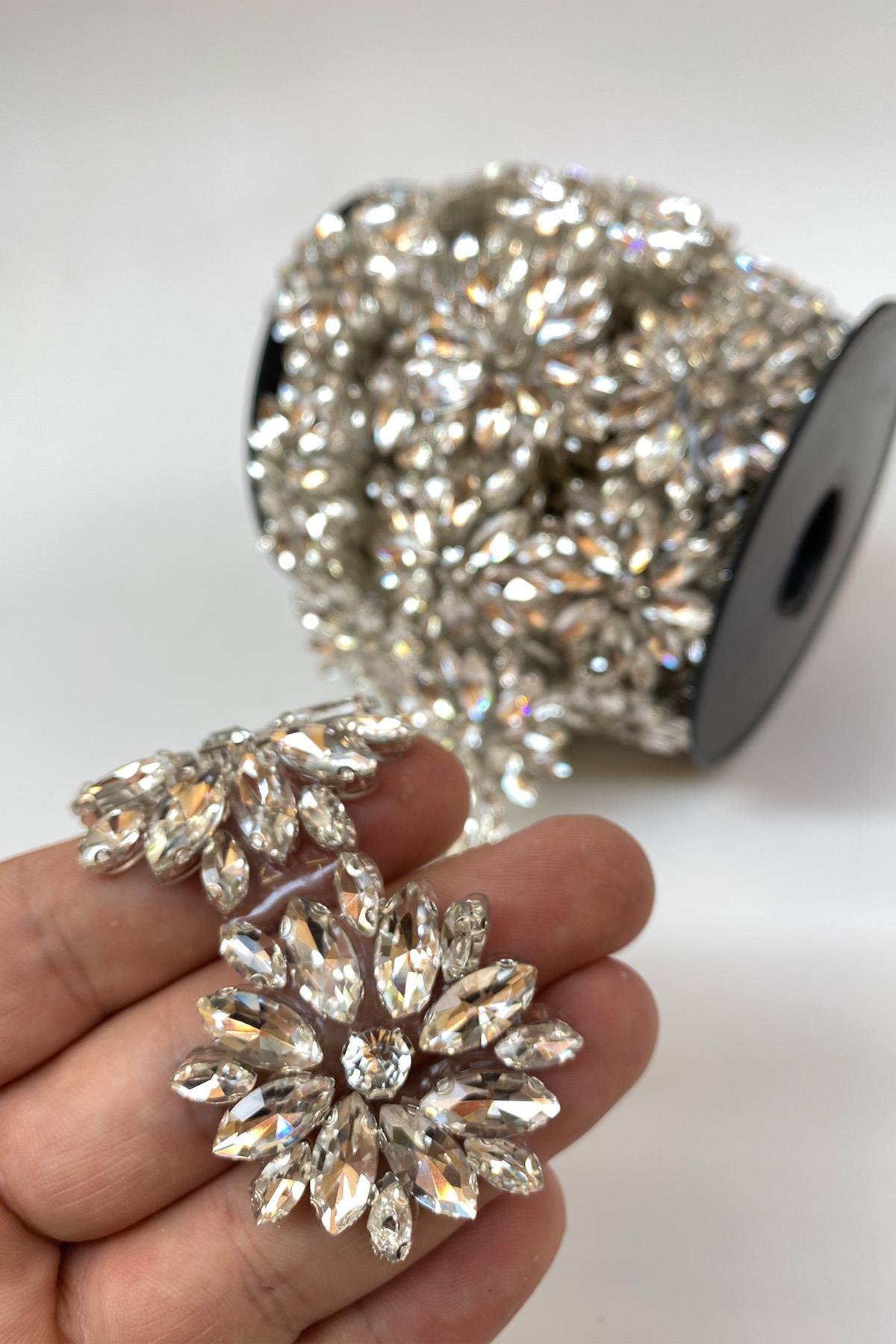 Ütüyle Yapışan Çiçek Mekik Taşlı Abiye Şerit Bordür