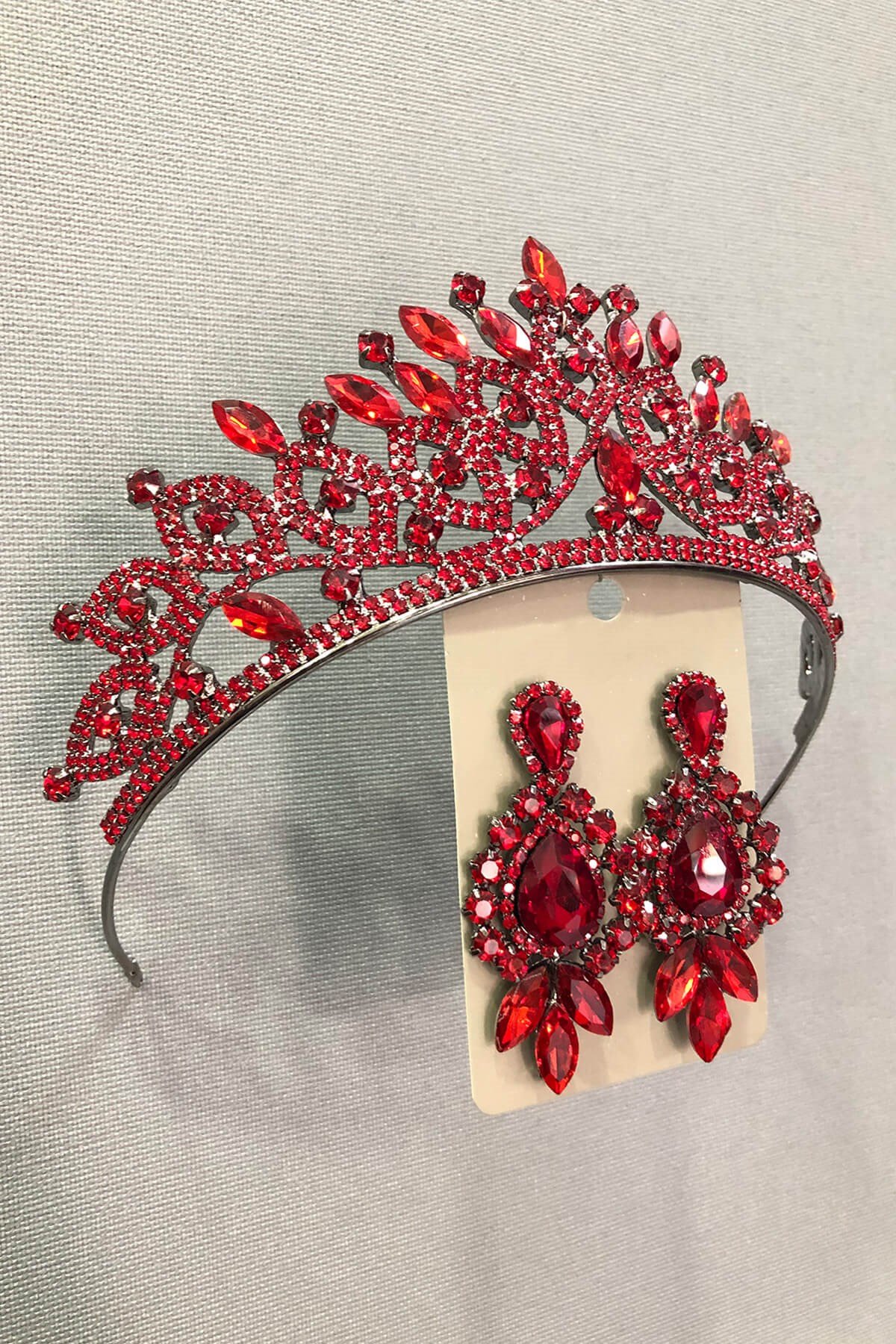 Yakut Rengi Kristal Cam Taşlı Gümüş Rengi Gelin Tacı