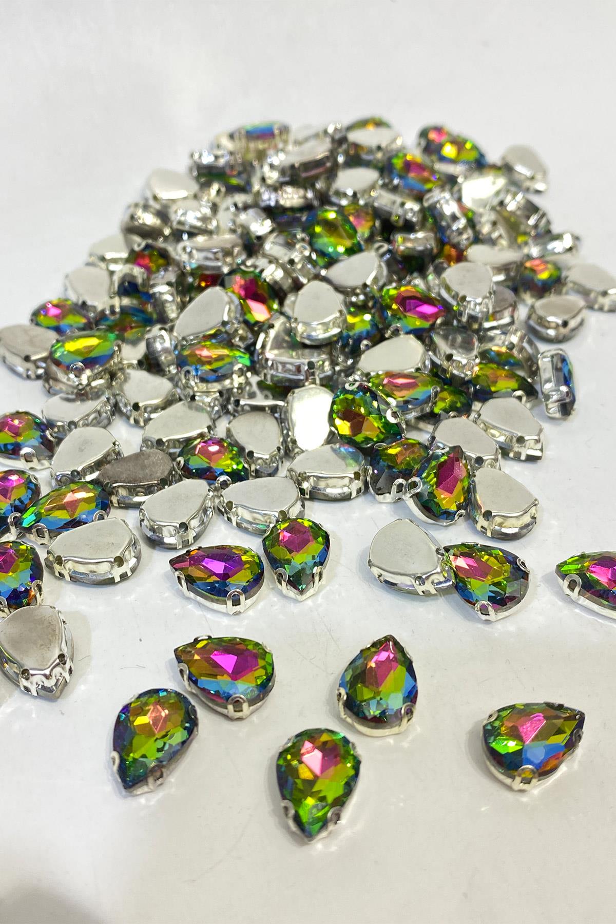 Yeşil Janjanlı Damla Metal Kasalı Beyoğlu Taşı Dikme Cam Boncuk 5 Adet