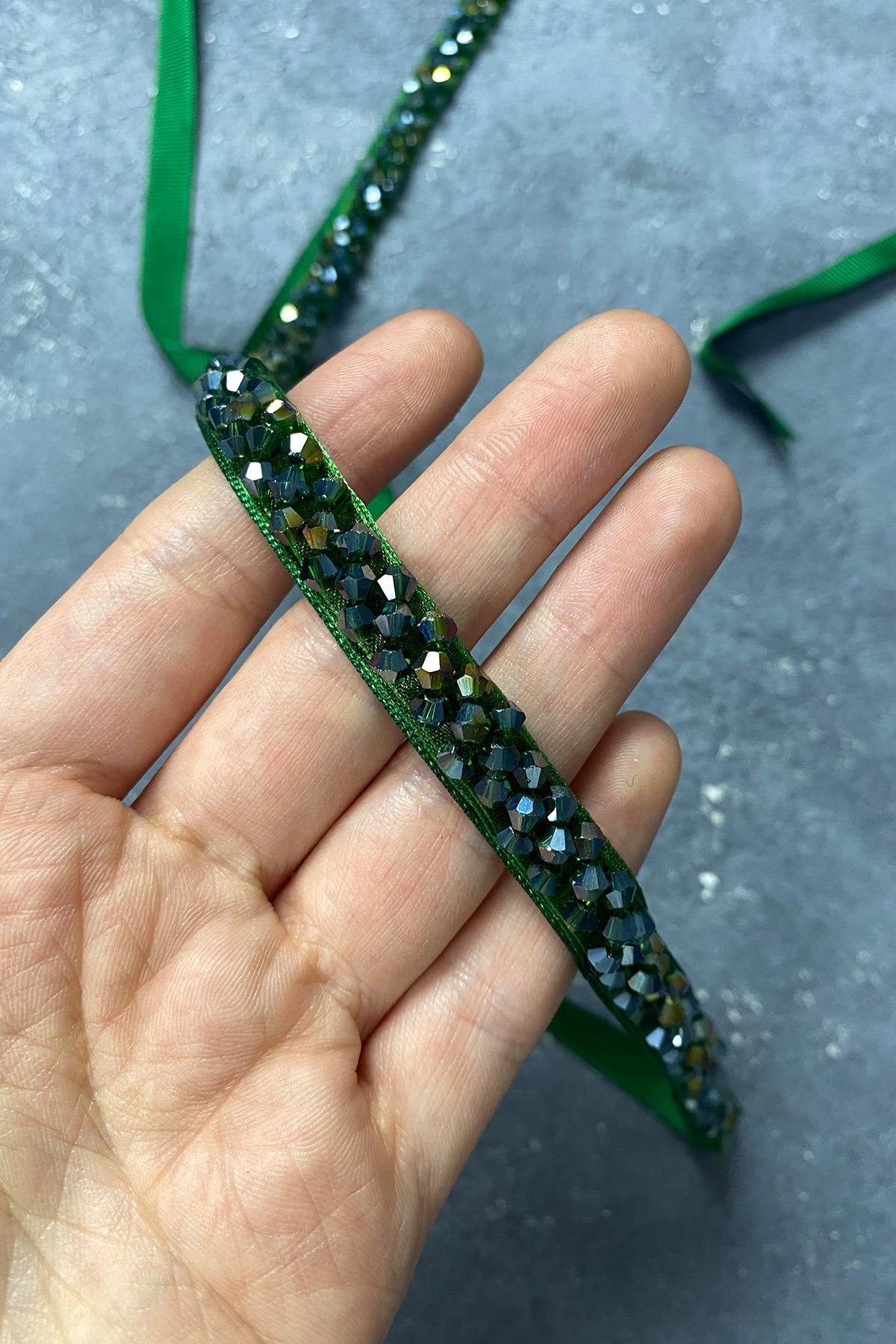 Zümrüt Yeşili Kristal Boncuklu Abiye Elbise Kemer Aksesuarı