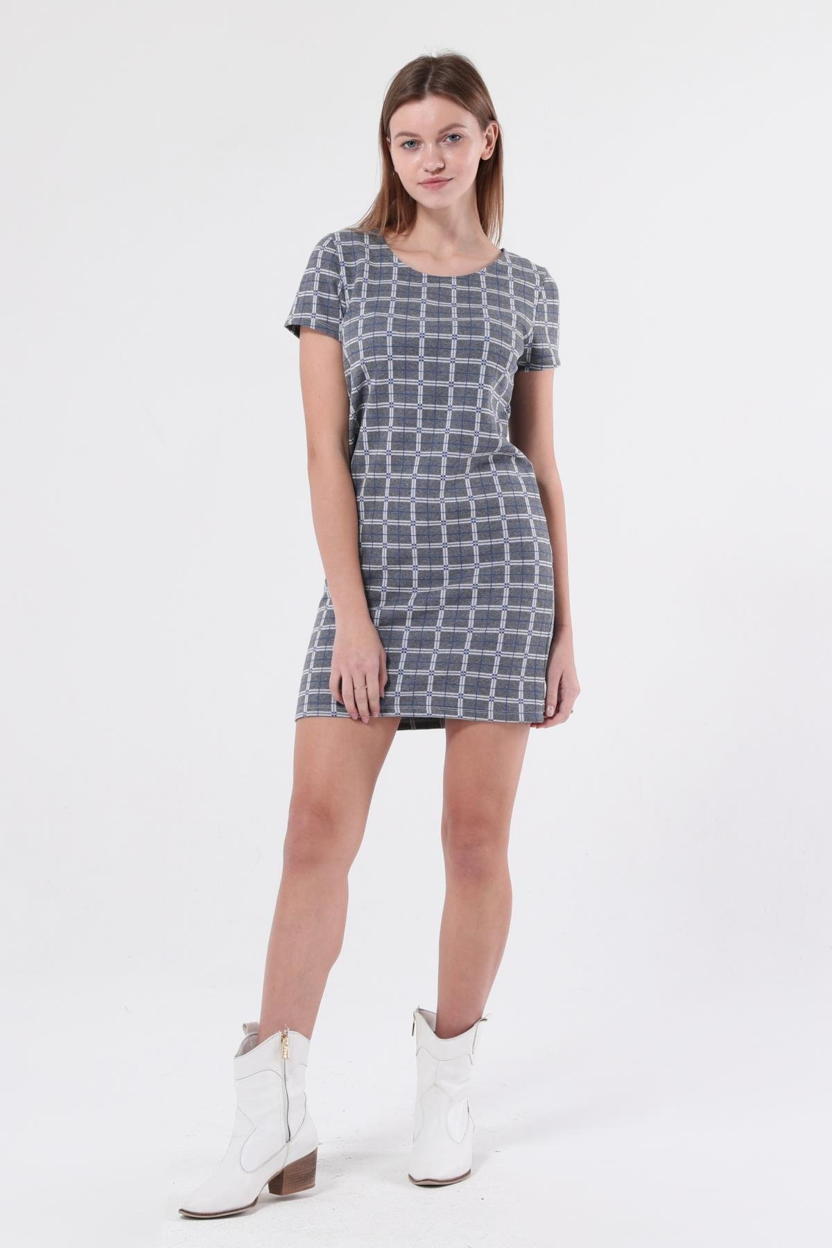 SEZER AKTAŞ ANTRASİT KARELİ BEYAZ ÇİZGİLİ MİNİ ELBİSE