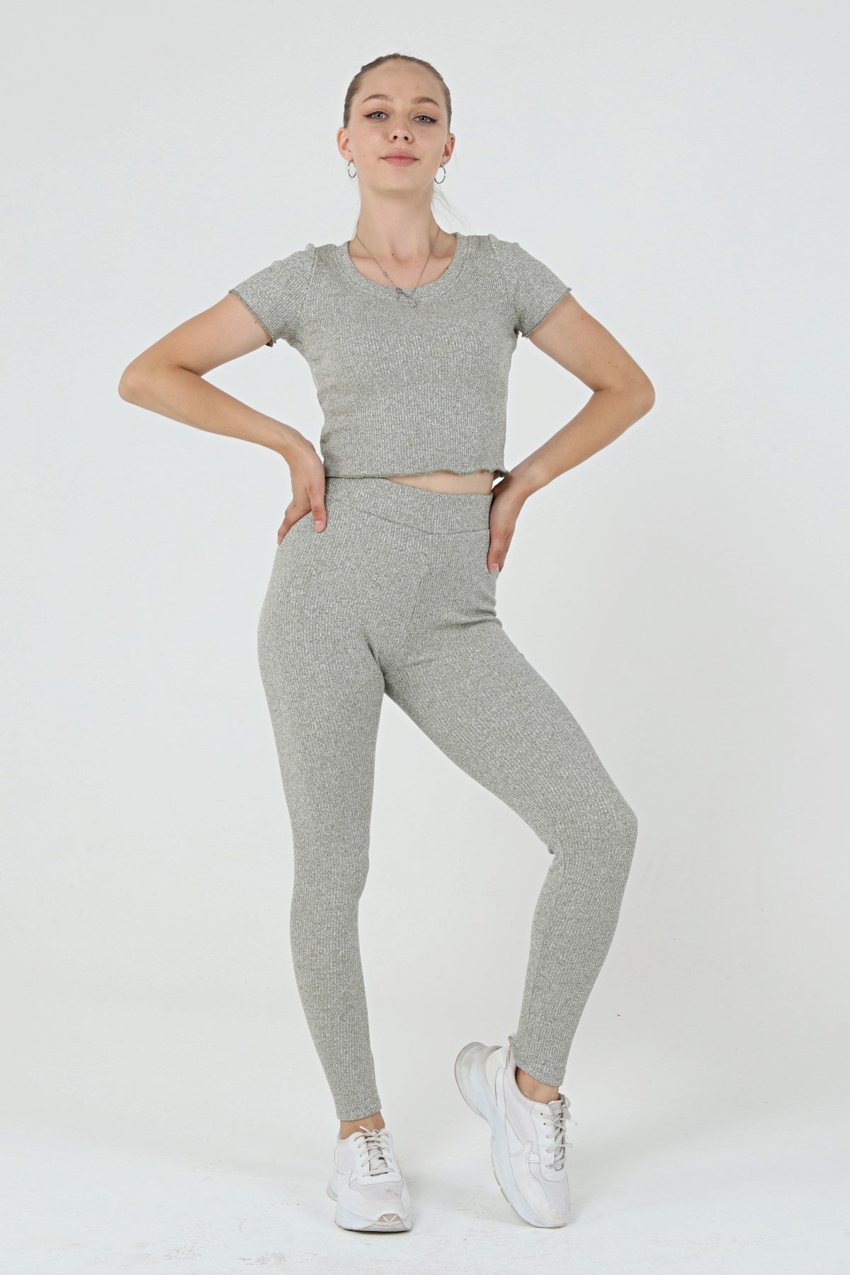 Sezer Aktaş Esnek Yeşil Tayt