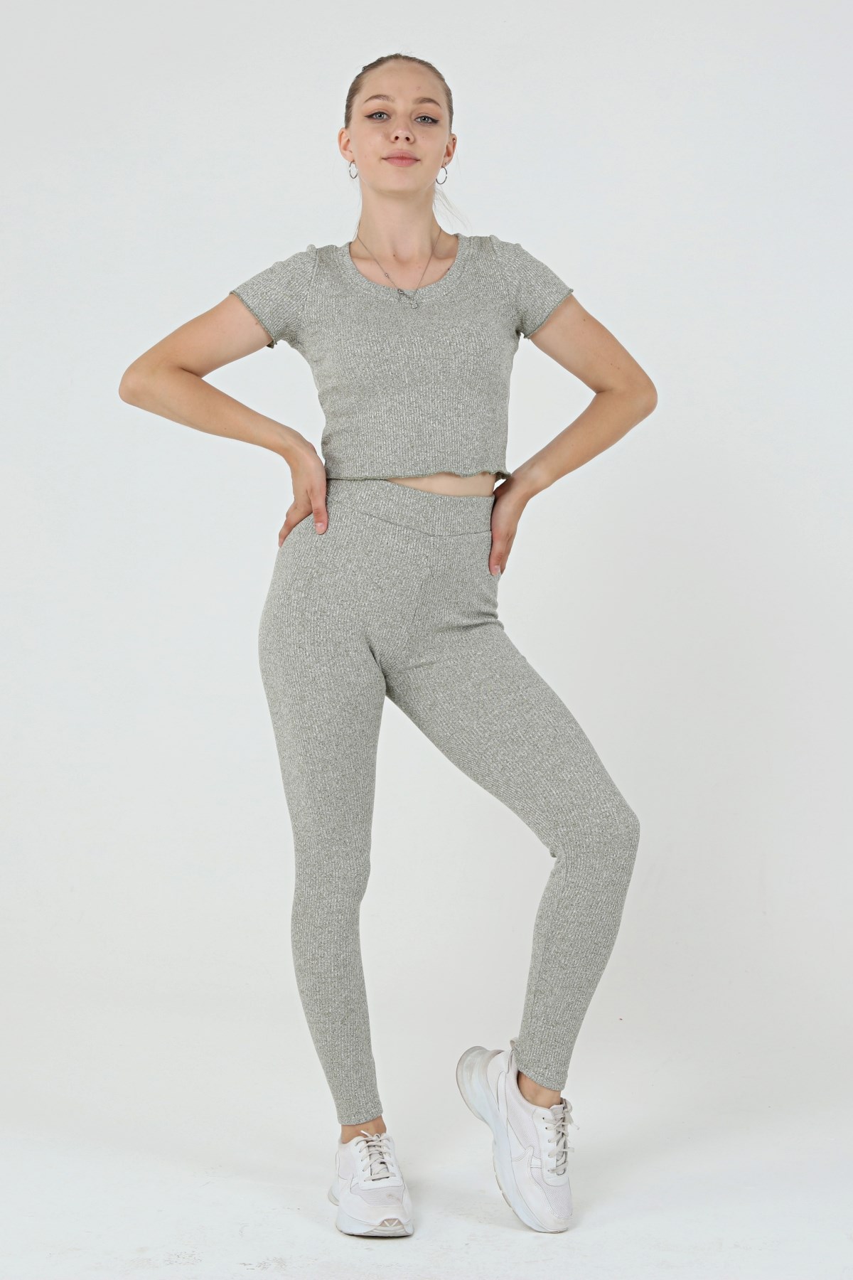 Sezer Aktaş Esnek Yeşil Tayt