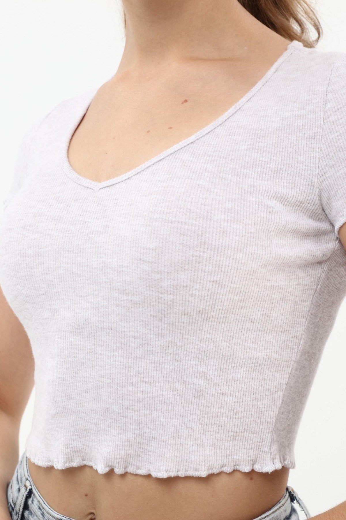 SEZER AKTAS GRİ KISA KOL CROP T-SHIRT 