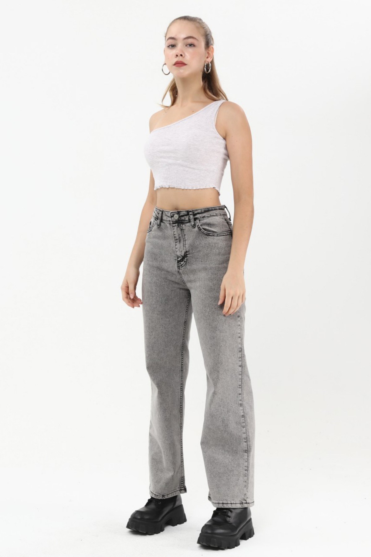 SEZER AKTAS GRİ TEK OMUZ CROP T-SHIRT 