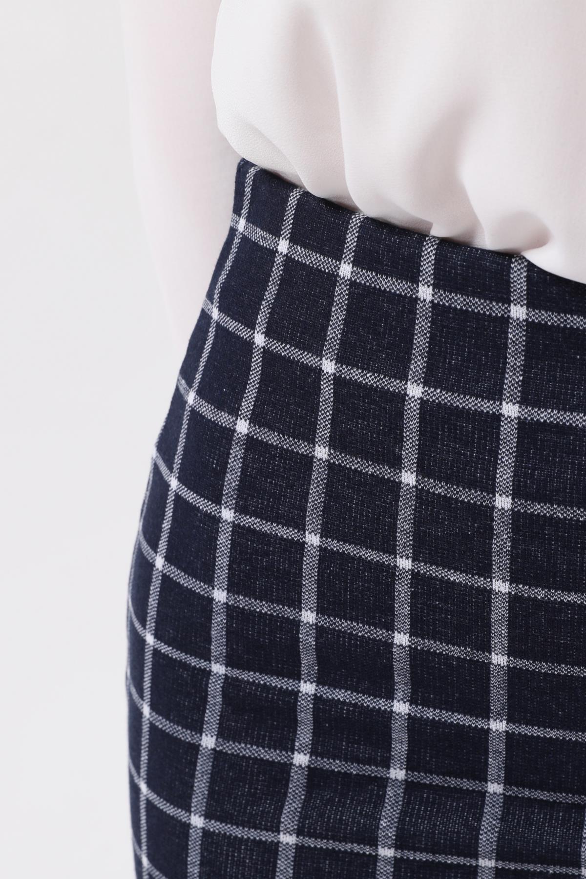 SEZER AKTAŞ LACİVERT KARELİ DAR  MİNİ ETEK